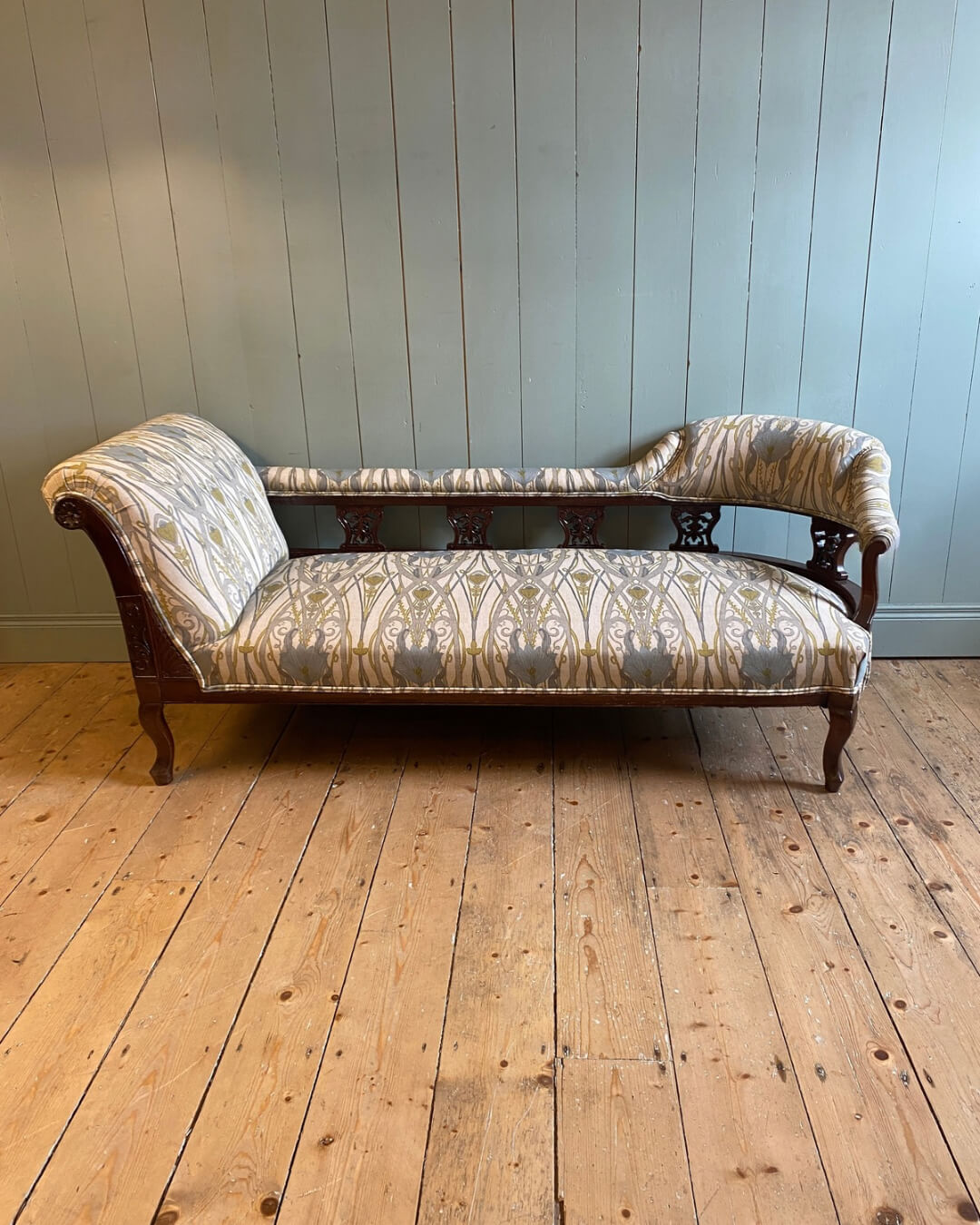 Edwardian Upholstered Mahogany Chaise Longue