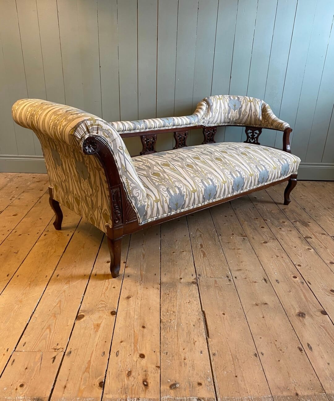 Edwardian Upholstered Mahogany Chaise Longue