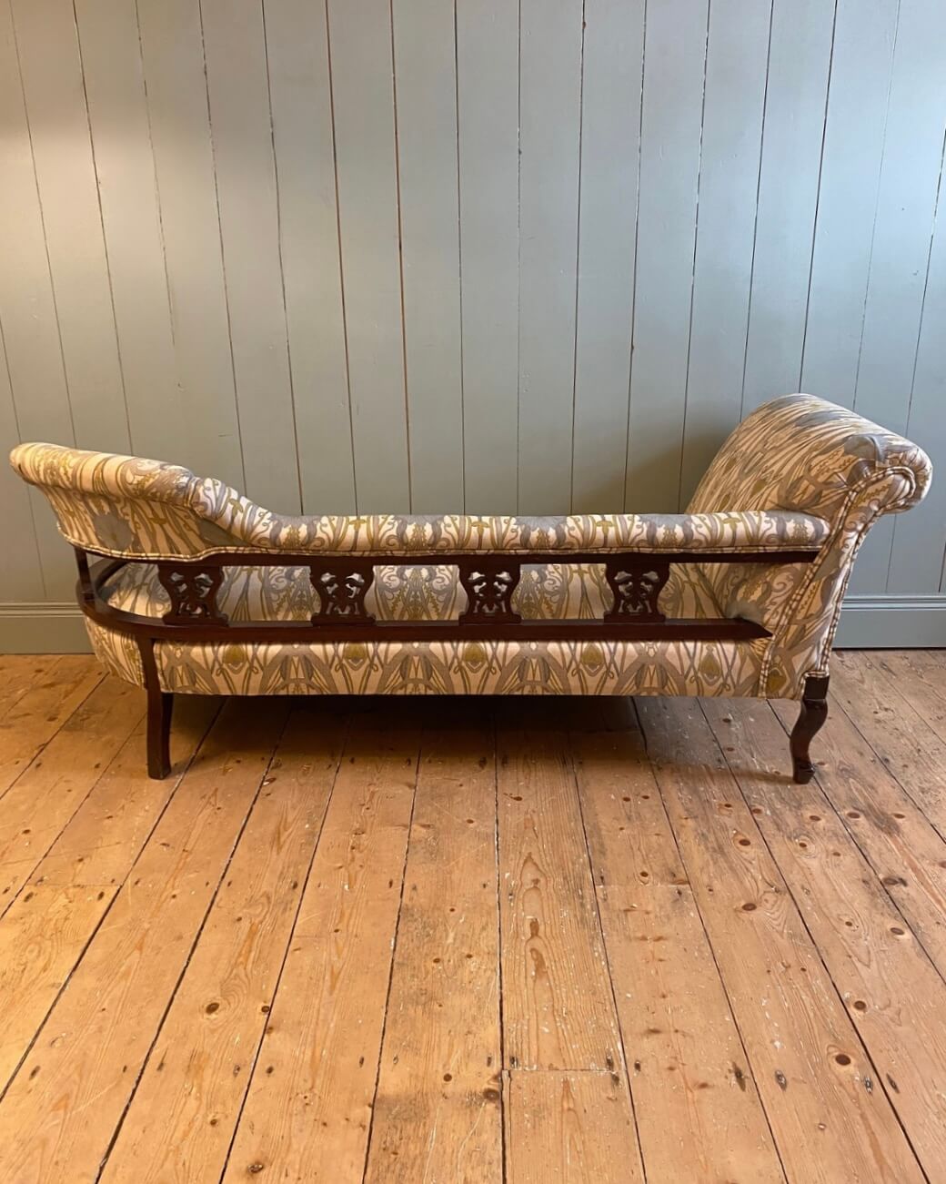 Edwardian Upholstered Mahogany Chaise Longue