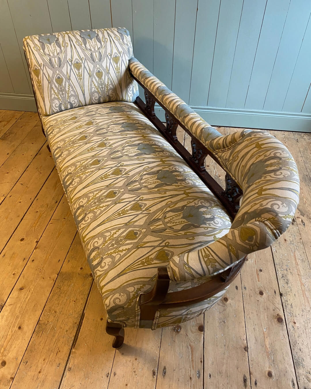 Edwardian Upholstered Mahogany Chaise Longue