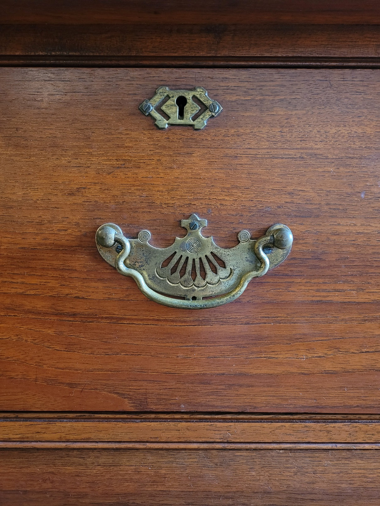 Edwardian Walnut Chest of Drawers