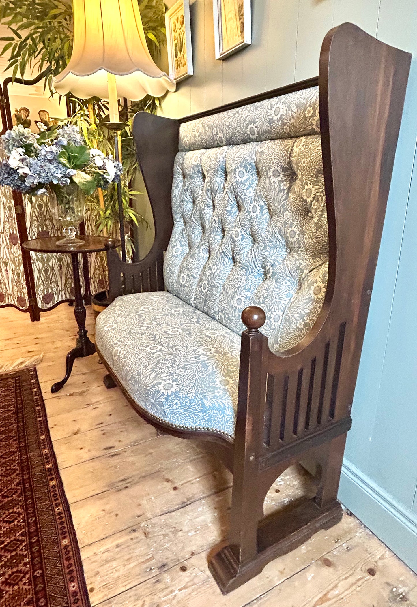 Arts & Crafts Settle Bench with William Morris fabric