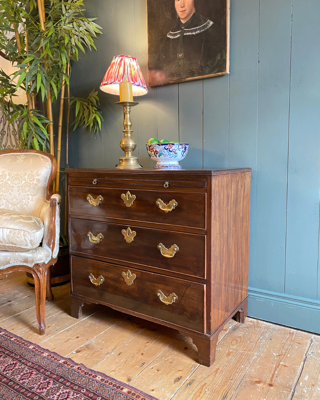 Georgian Mahogany Bachelor's Chest
