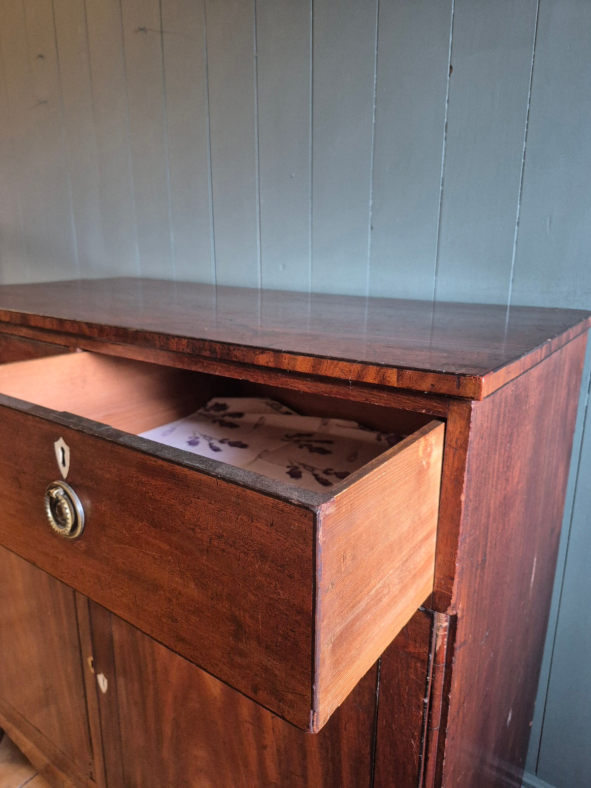 Georgian Mahogany Cabinet