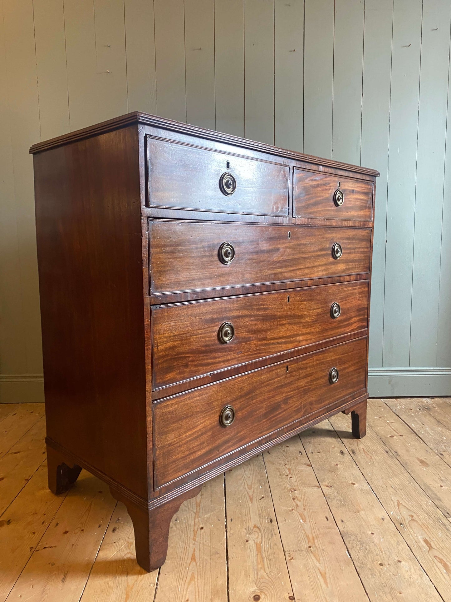 Georgian Mahogany Chest Of Drawers