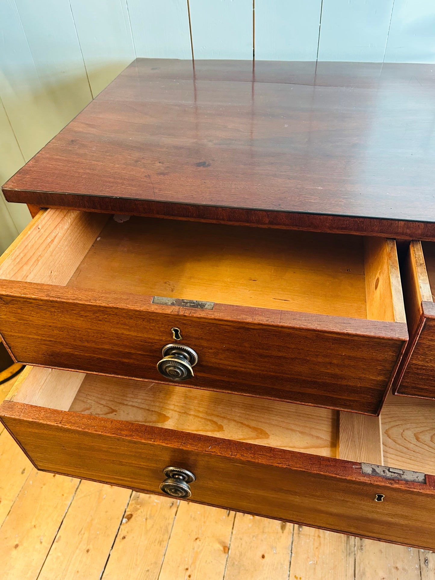 Georgian Mahogany Chest of Drawers