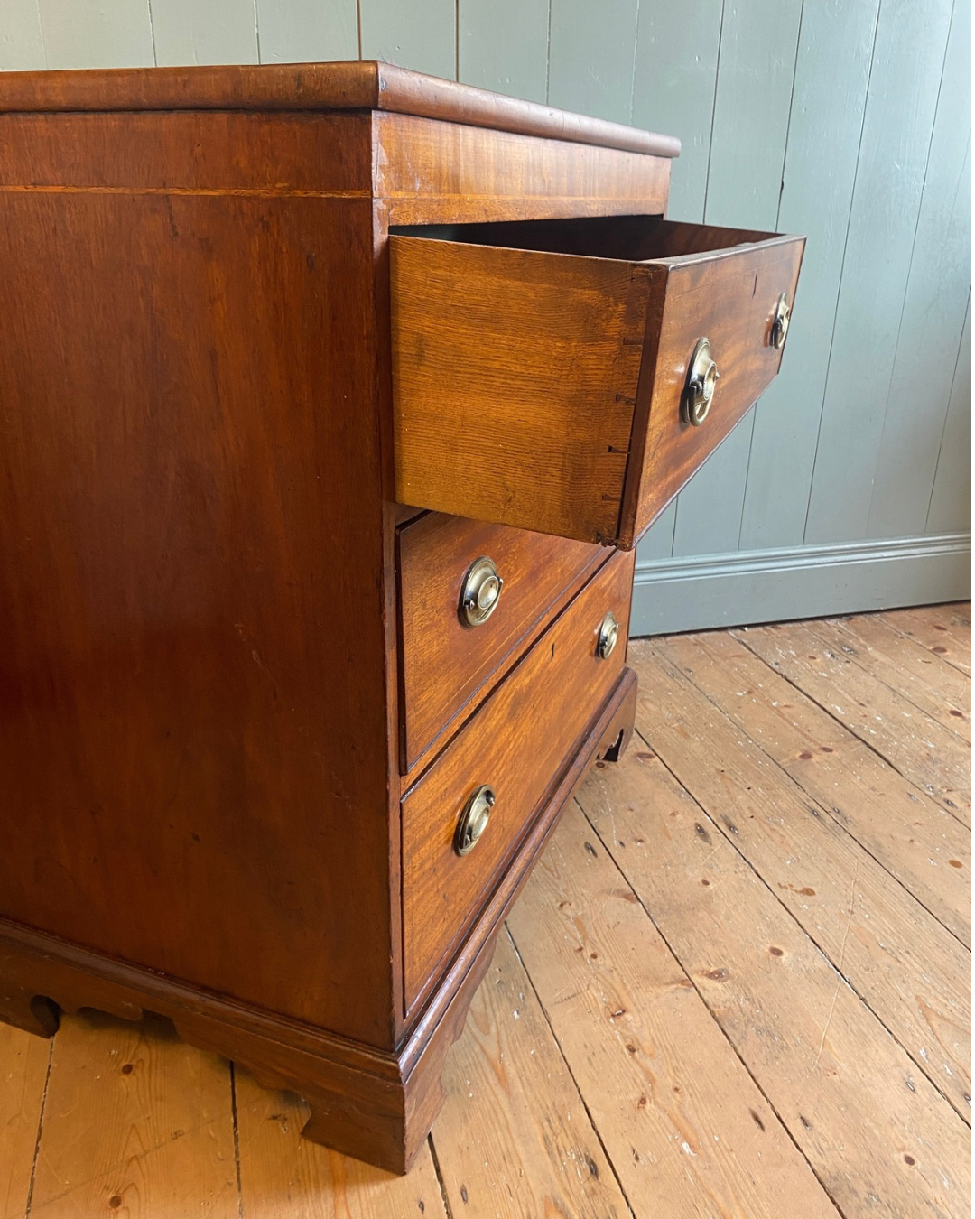 Georgian Mahogany Chest of drawers