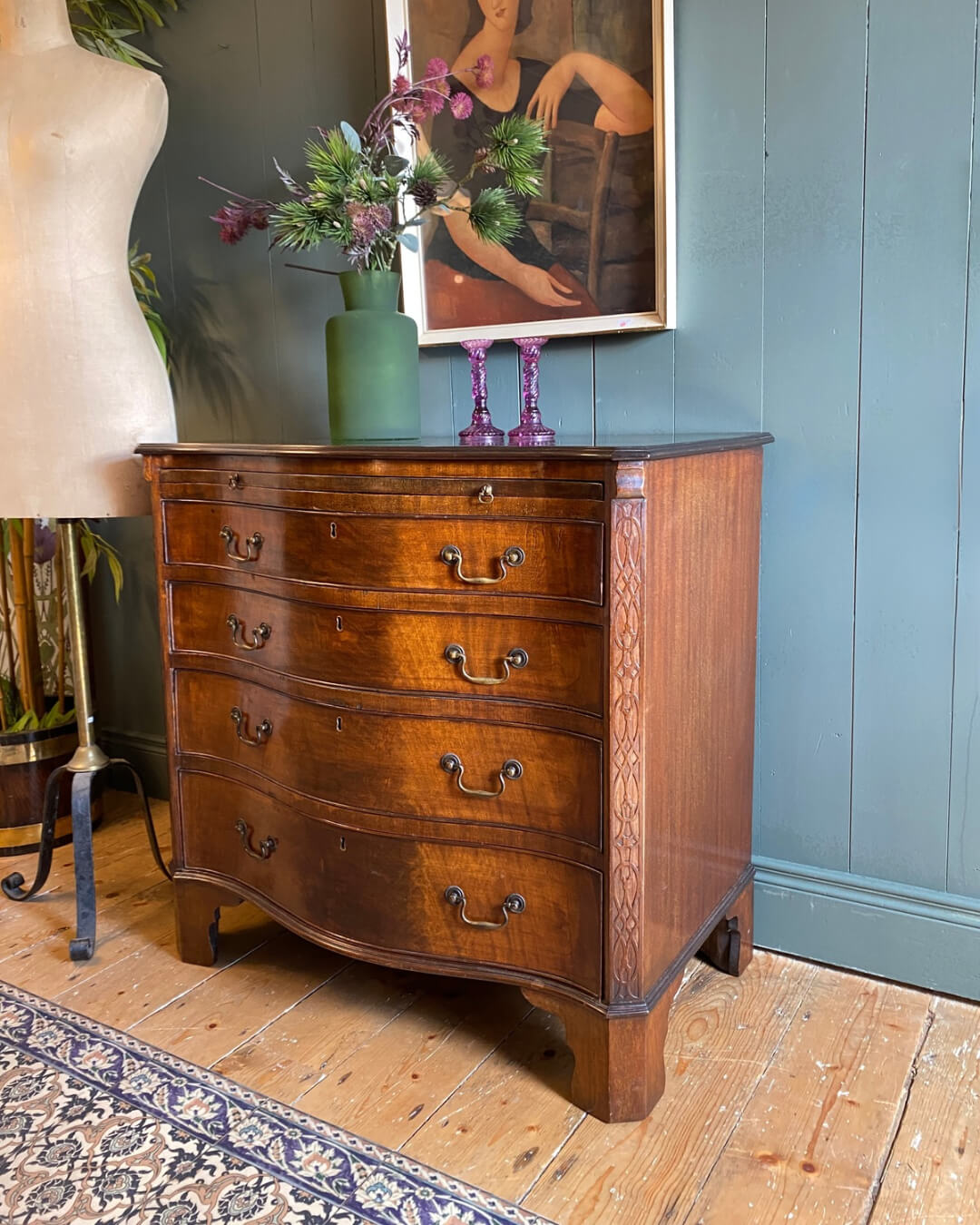 Georgian Mahogany Serpentine Chest Of Drawers