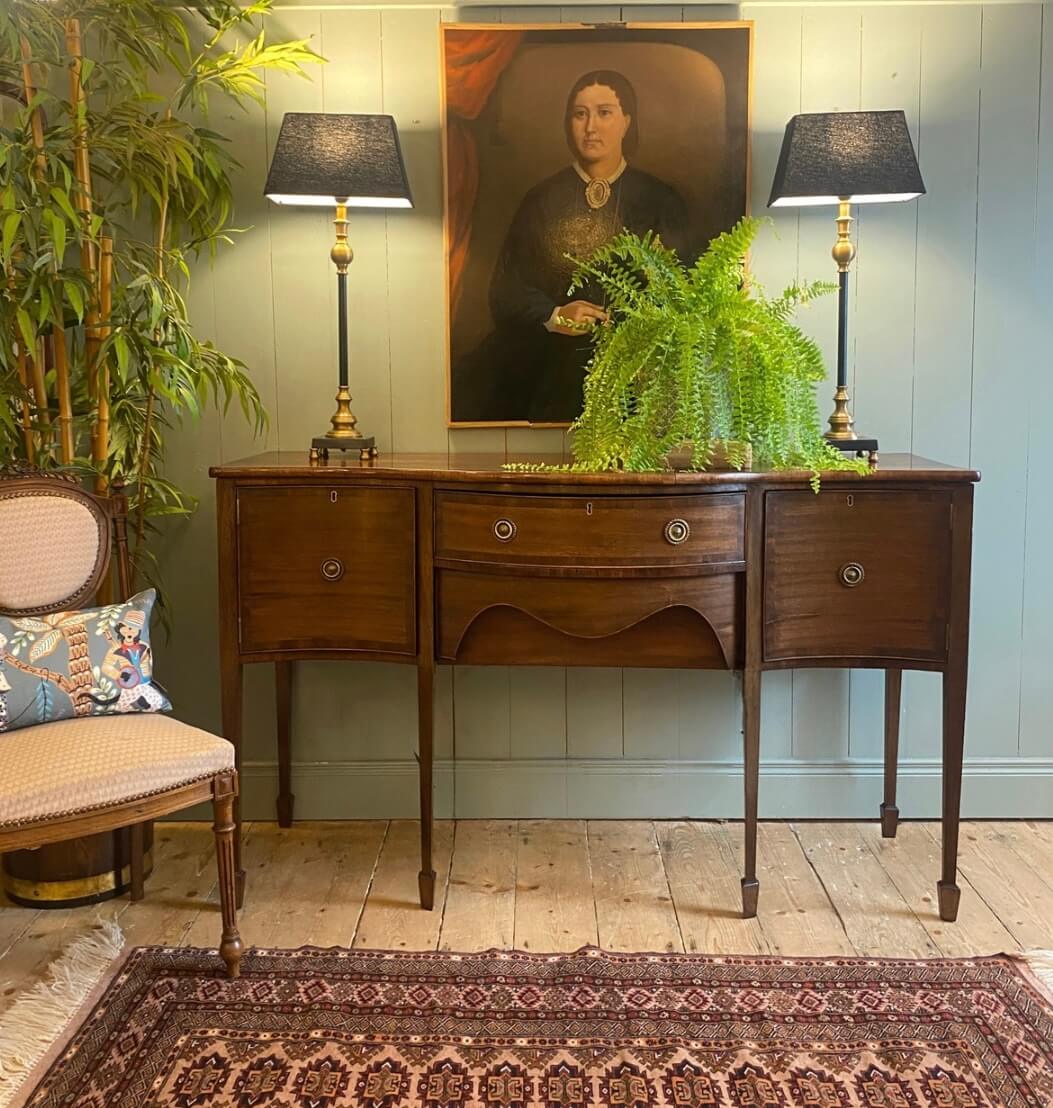 Georgian Mahogany Serpentine Sideboard