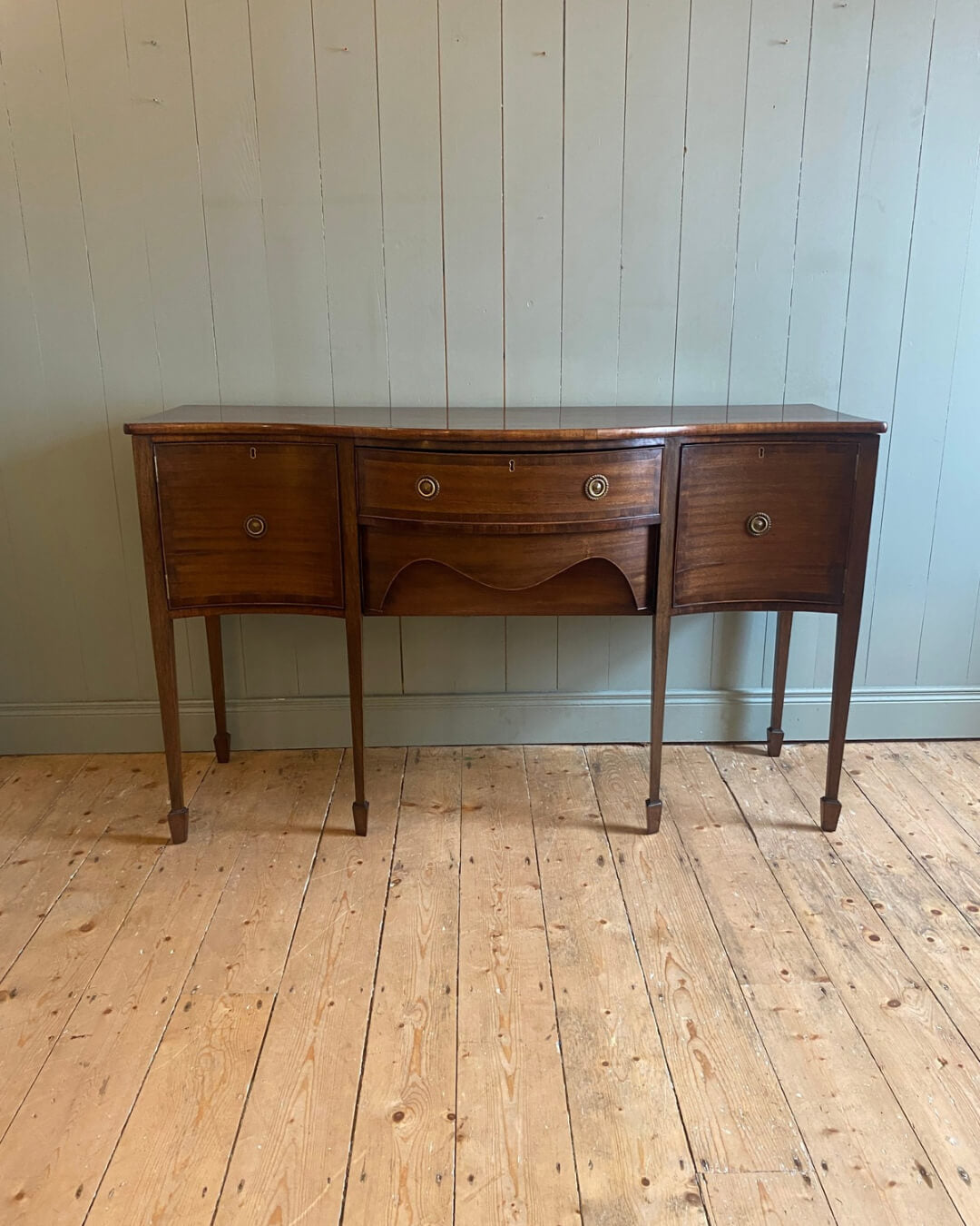 Georgian Mahogany Serpentine Sideboard