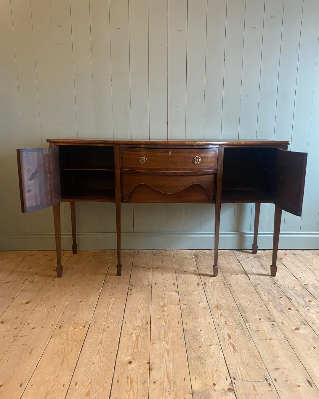 Georgian Mahogany Serpentine Sideboard
