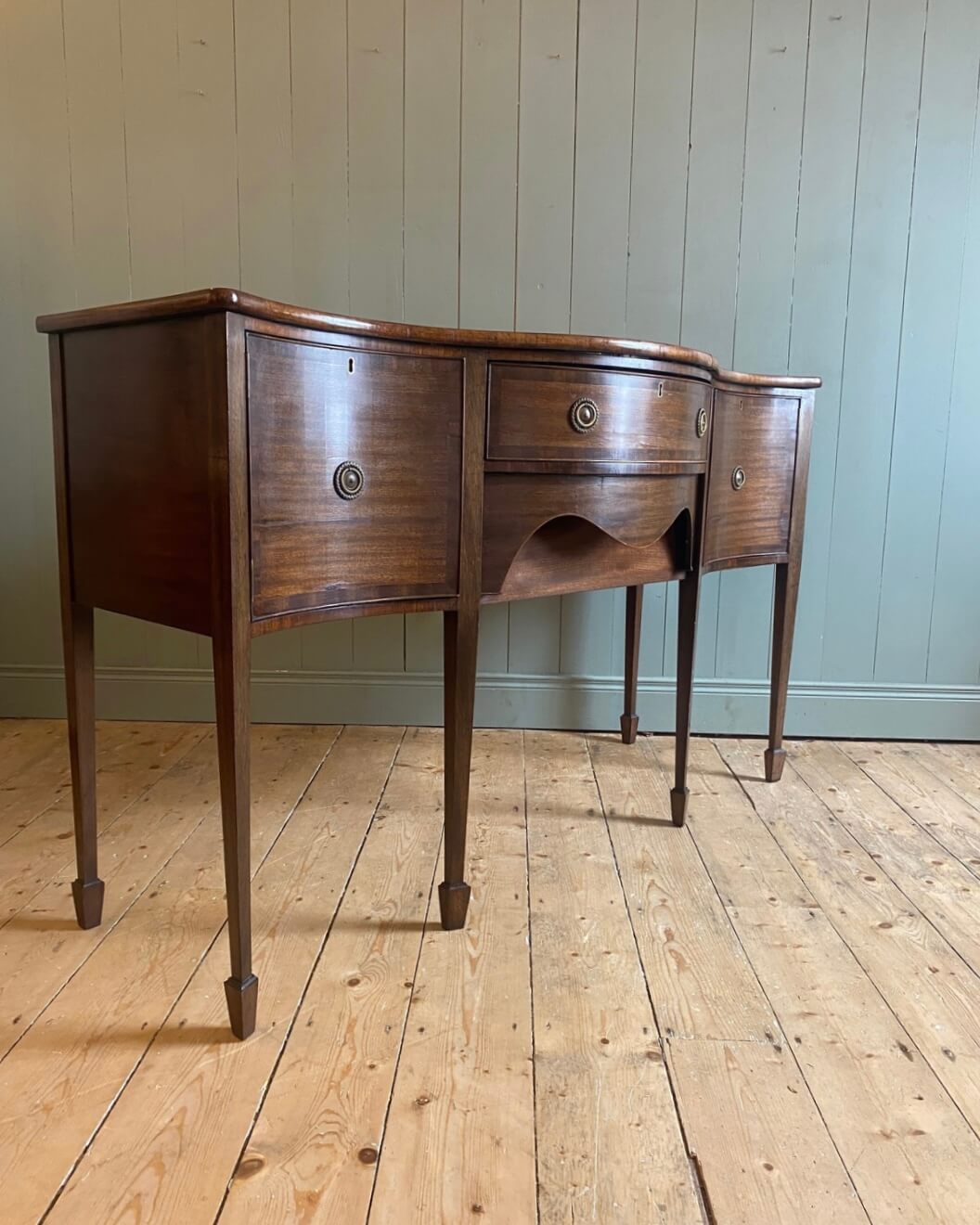 Georgian Mahogany Serpentine Sideboard