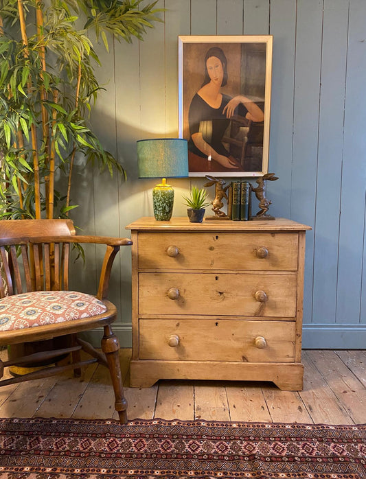 Pine Chest of Drawers