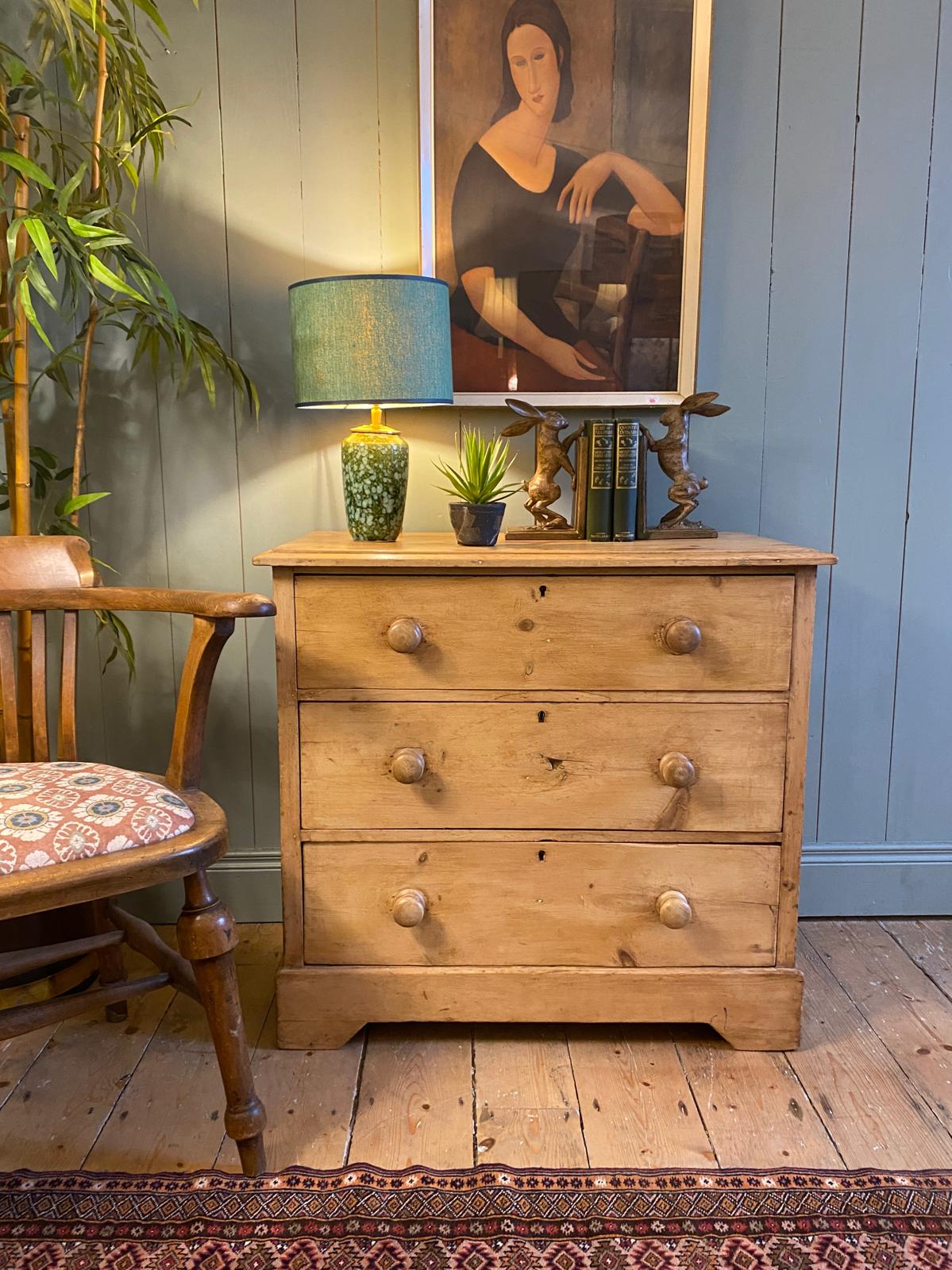 Pine Chest of Drawers