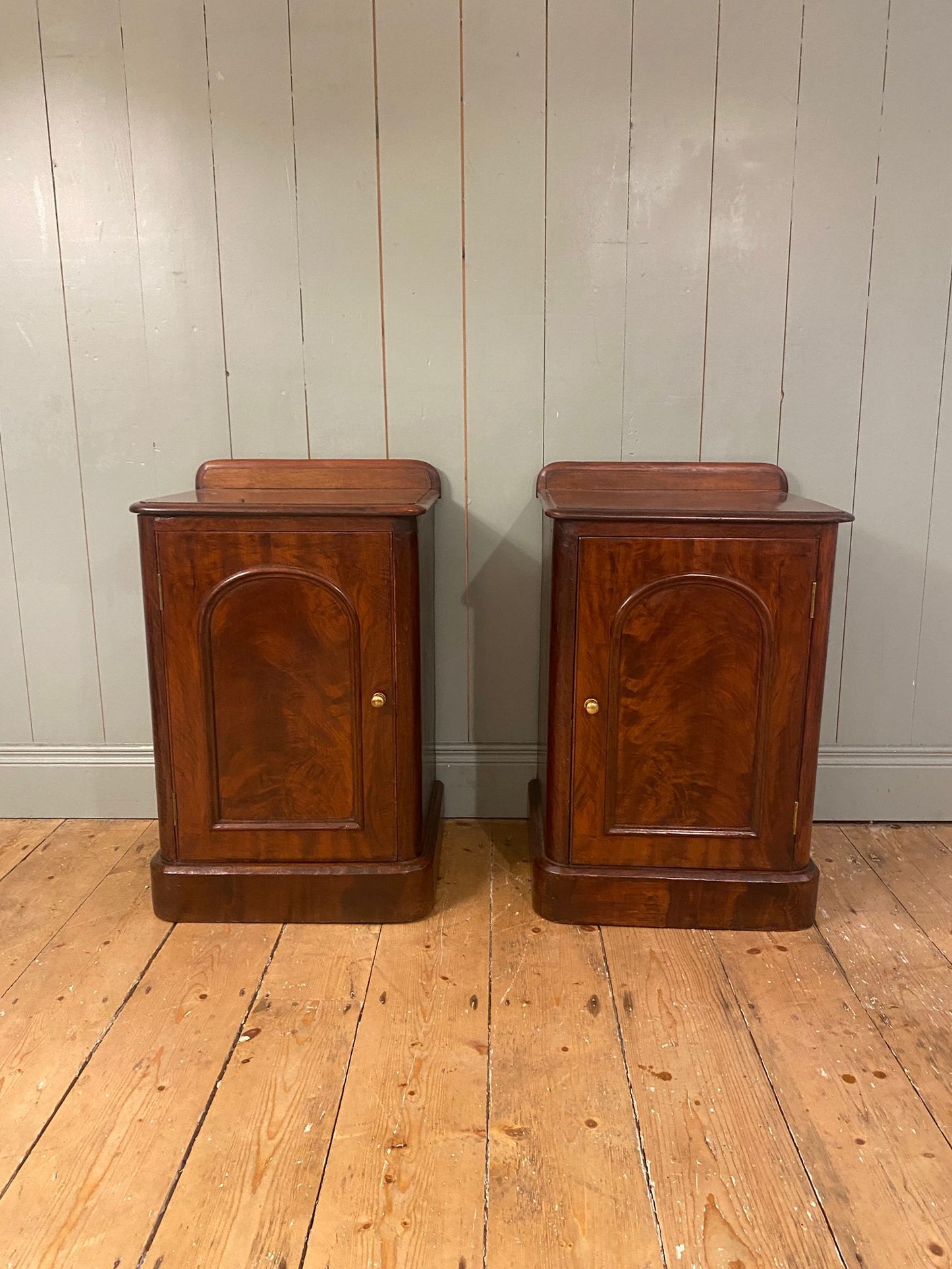Pair of Victorian Mahogany Bedside Cabinets