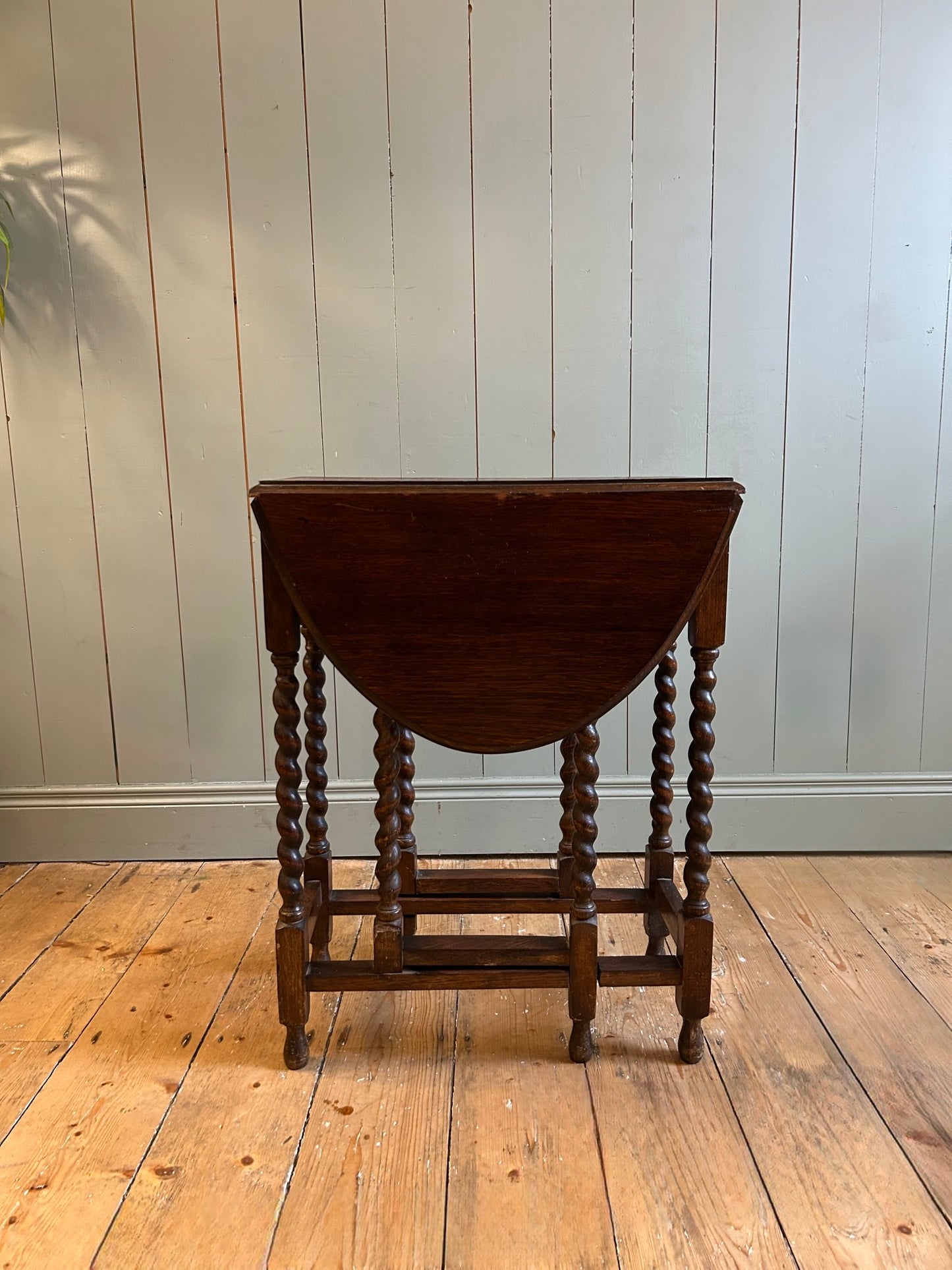 Victorian Oak Drop-Leaf Side Table