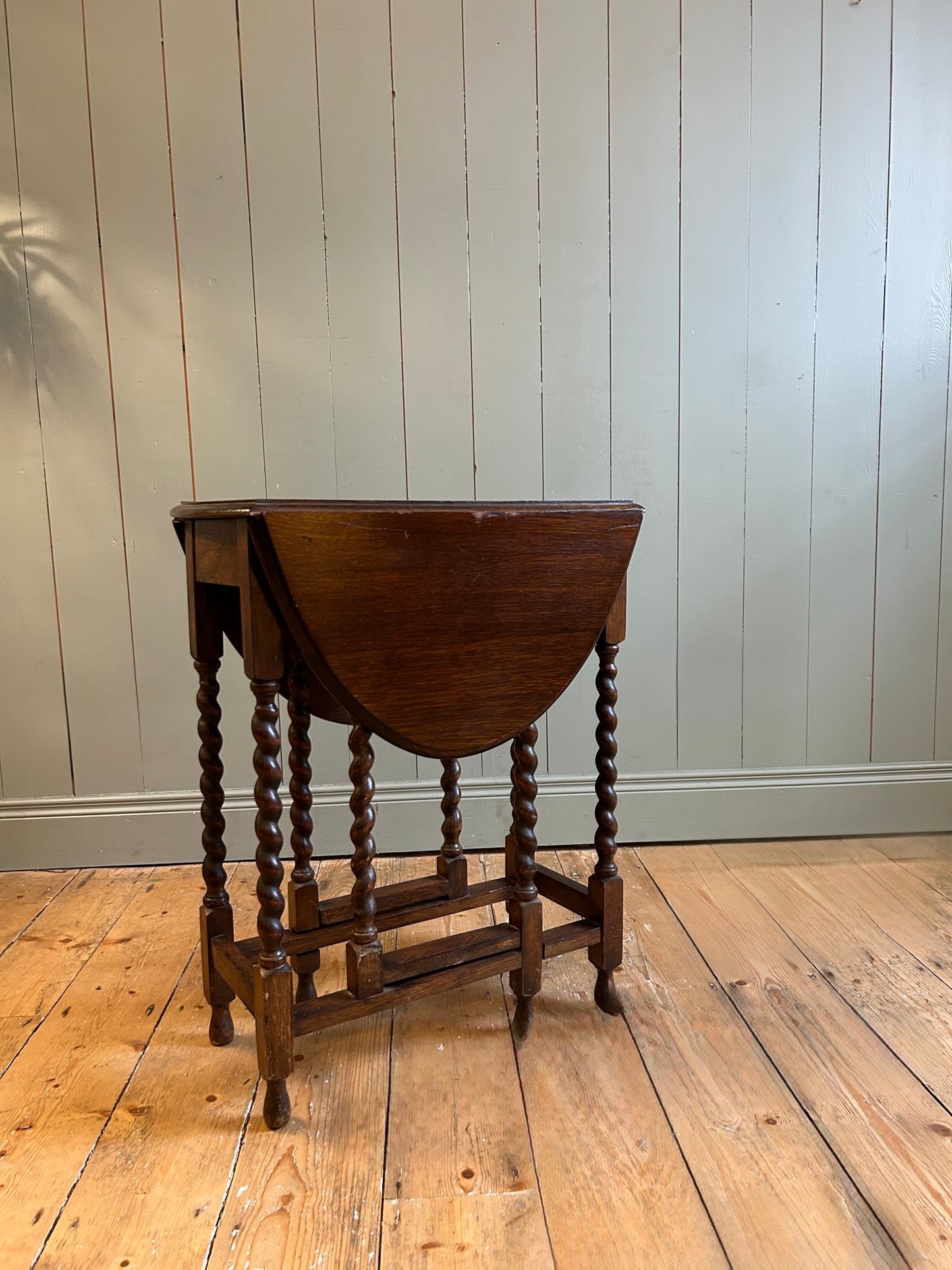 Victorian Oak Drop-Leaf Side Table