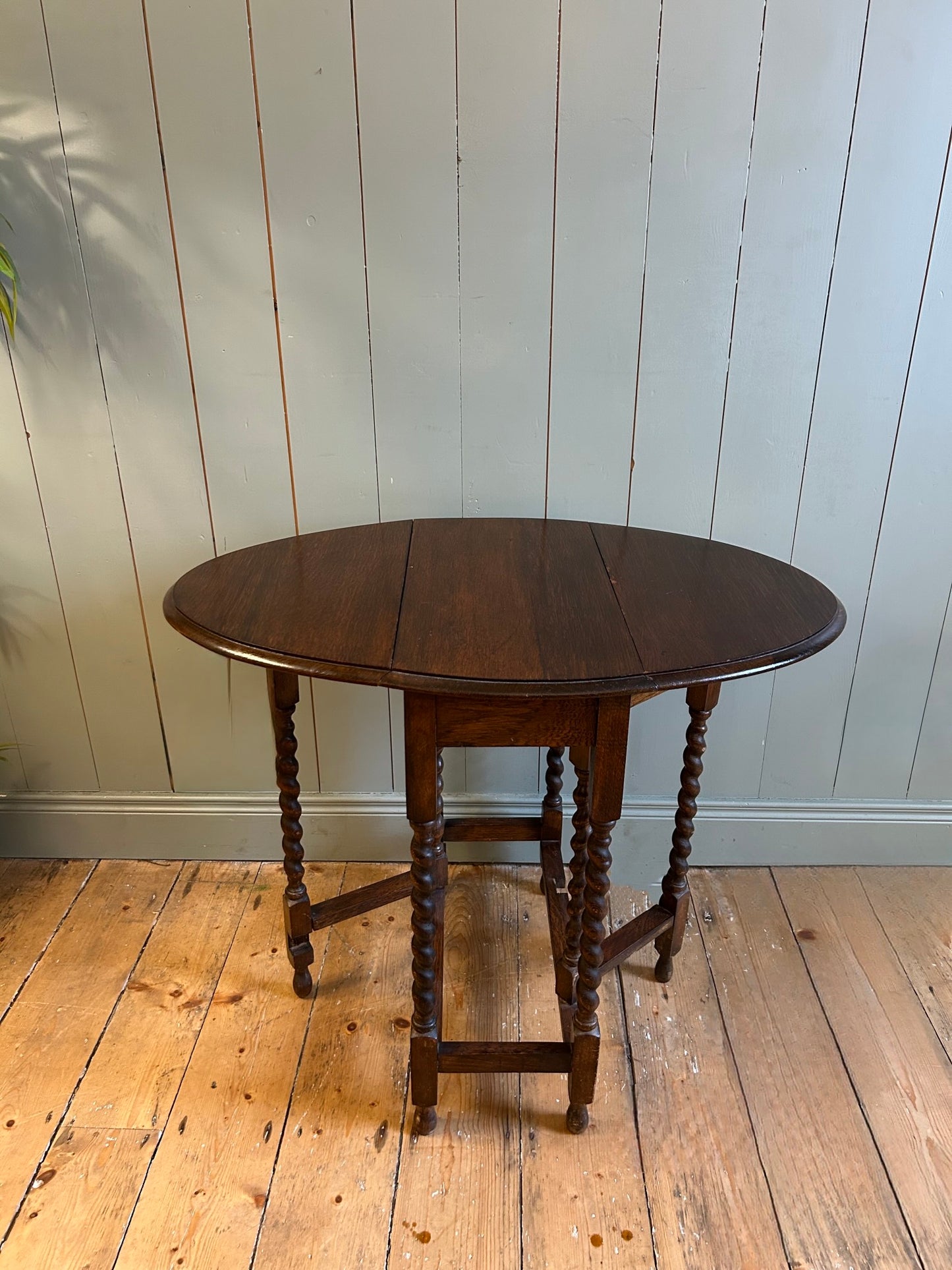 Victorian Oak Drop-Leaf Side Table