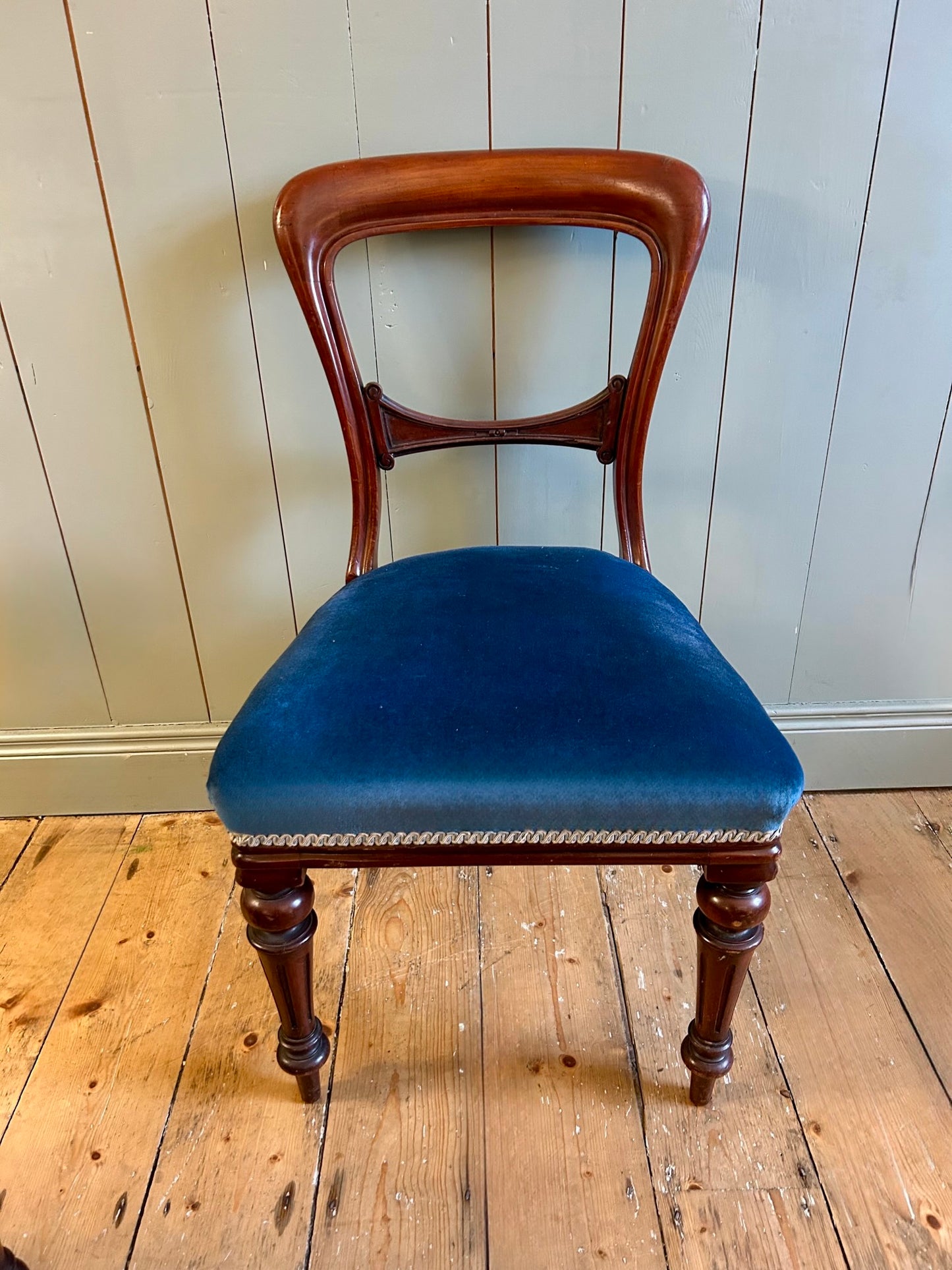 6 Victorian Balloon Back Dining Chairs