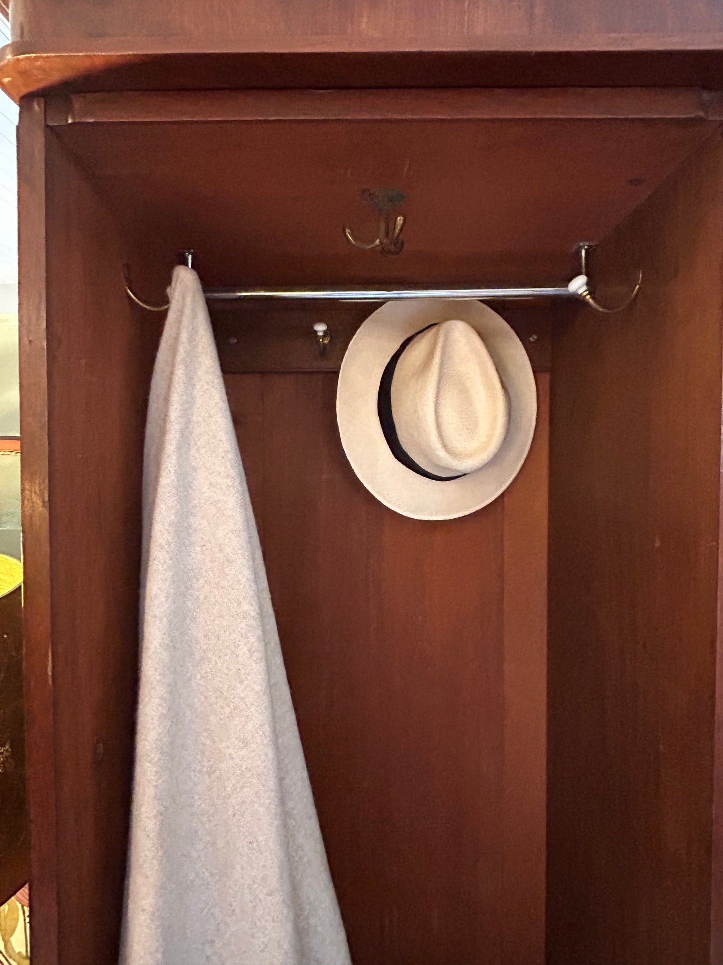 Victorian Mahogany Wardrobe/Cupboard