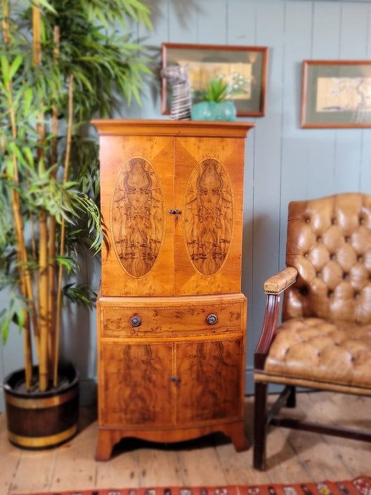 Vintage Turntable/Vinyl Player Cabinet