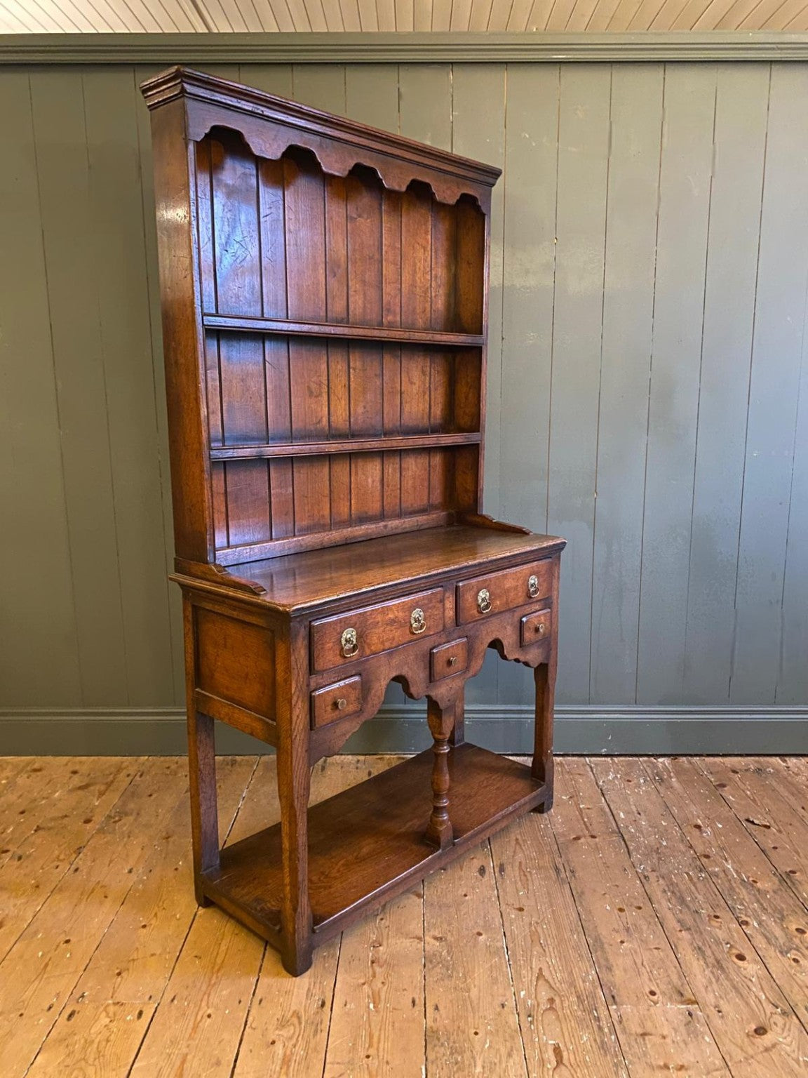 Vintage Oak Ipswich dresser