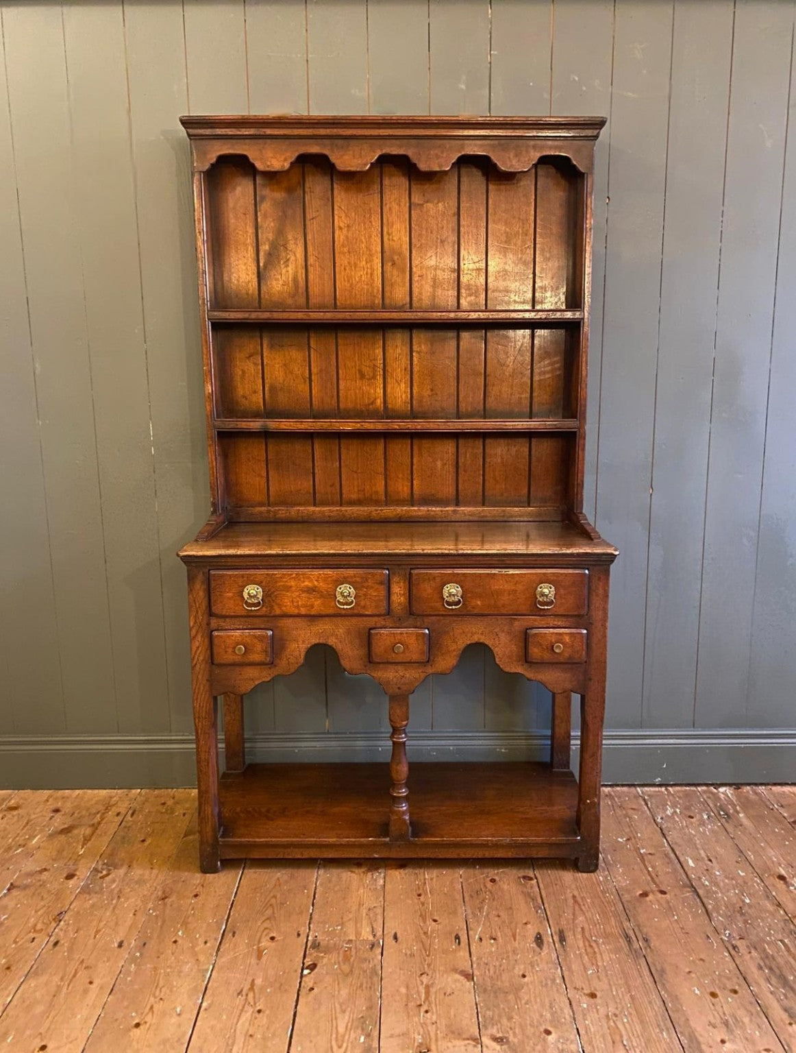 Vintage Oak Ipswich dresser
