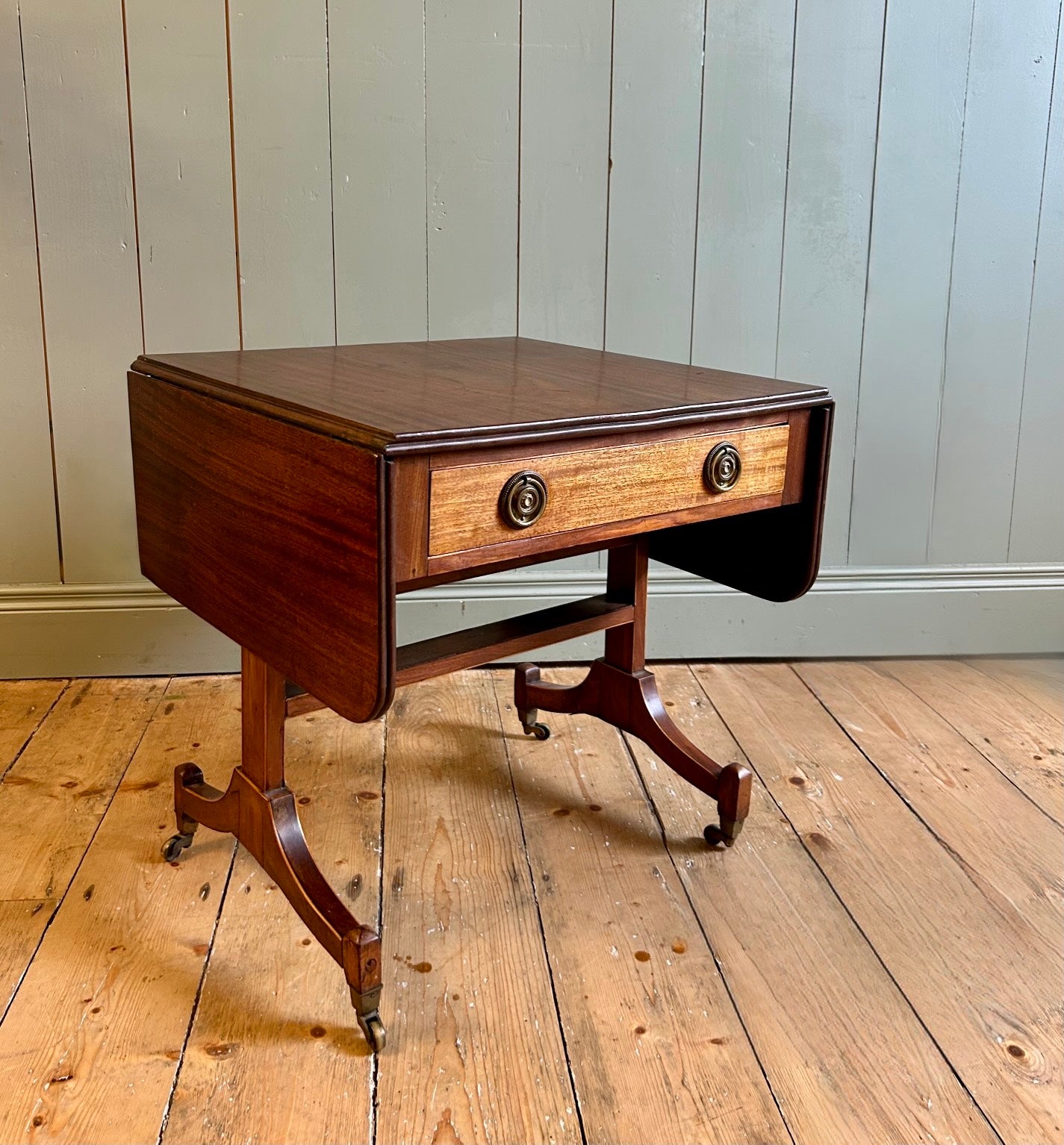 Regency Mahogany Drop Leaf Coffee Table
