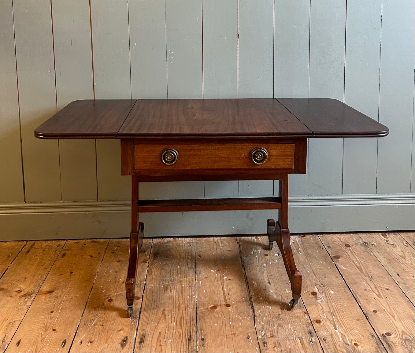 Regency Mahogany Drop Leaf Coffee Table