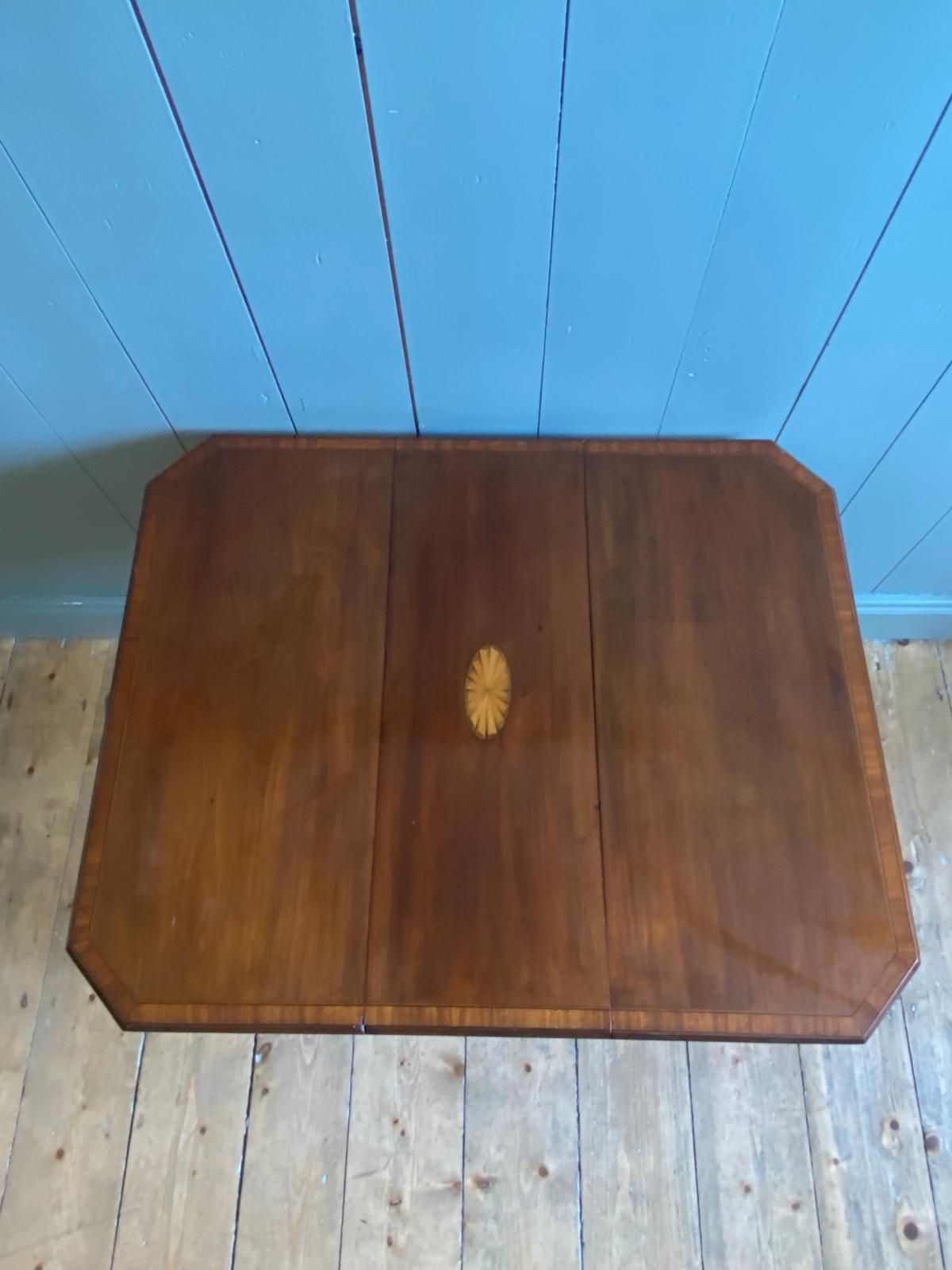 Mahogany Sutherland Table