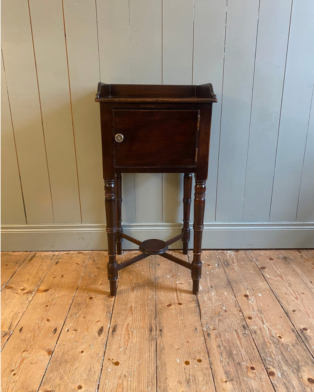 Mid 19th C. Mahogany Nightstand