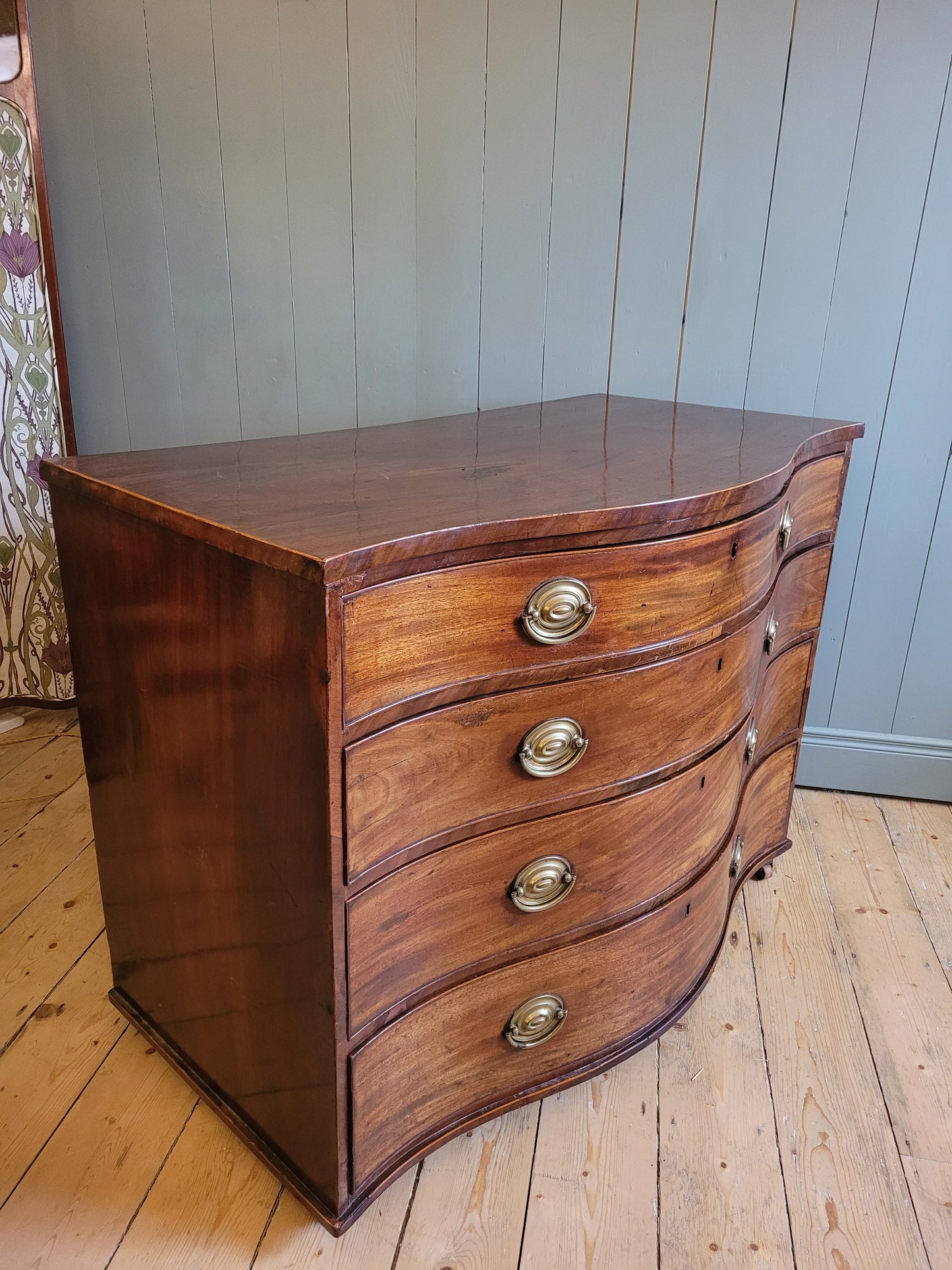 Regency Serpentine Chest of Drawers