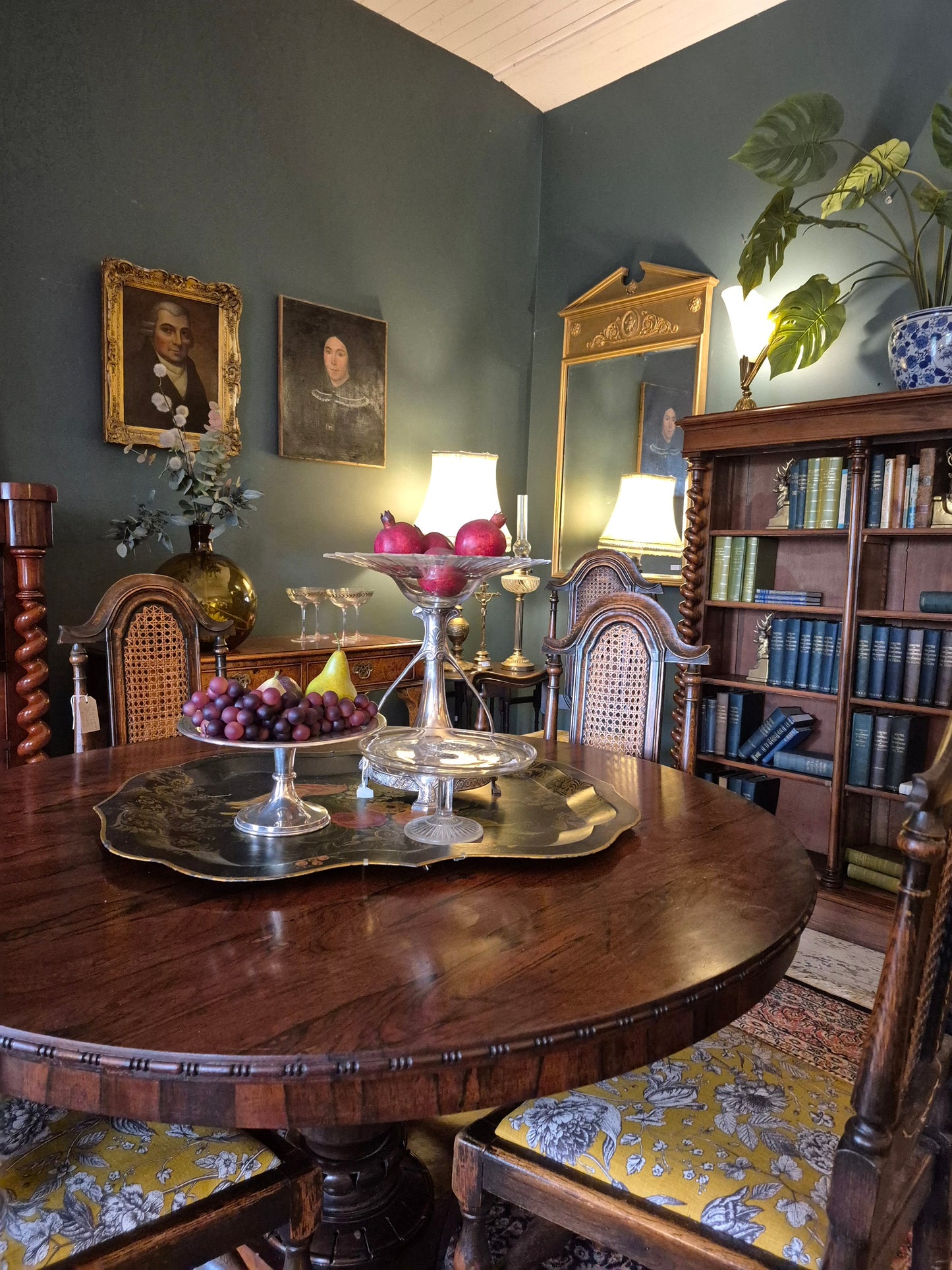 Rosewood Regency Breakfast Table