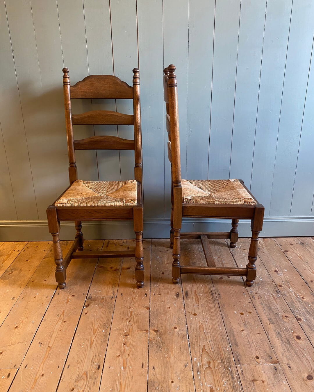 Set Of 6 Oak Ladder Back Dining Chairs