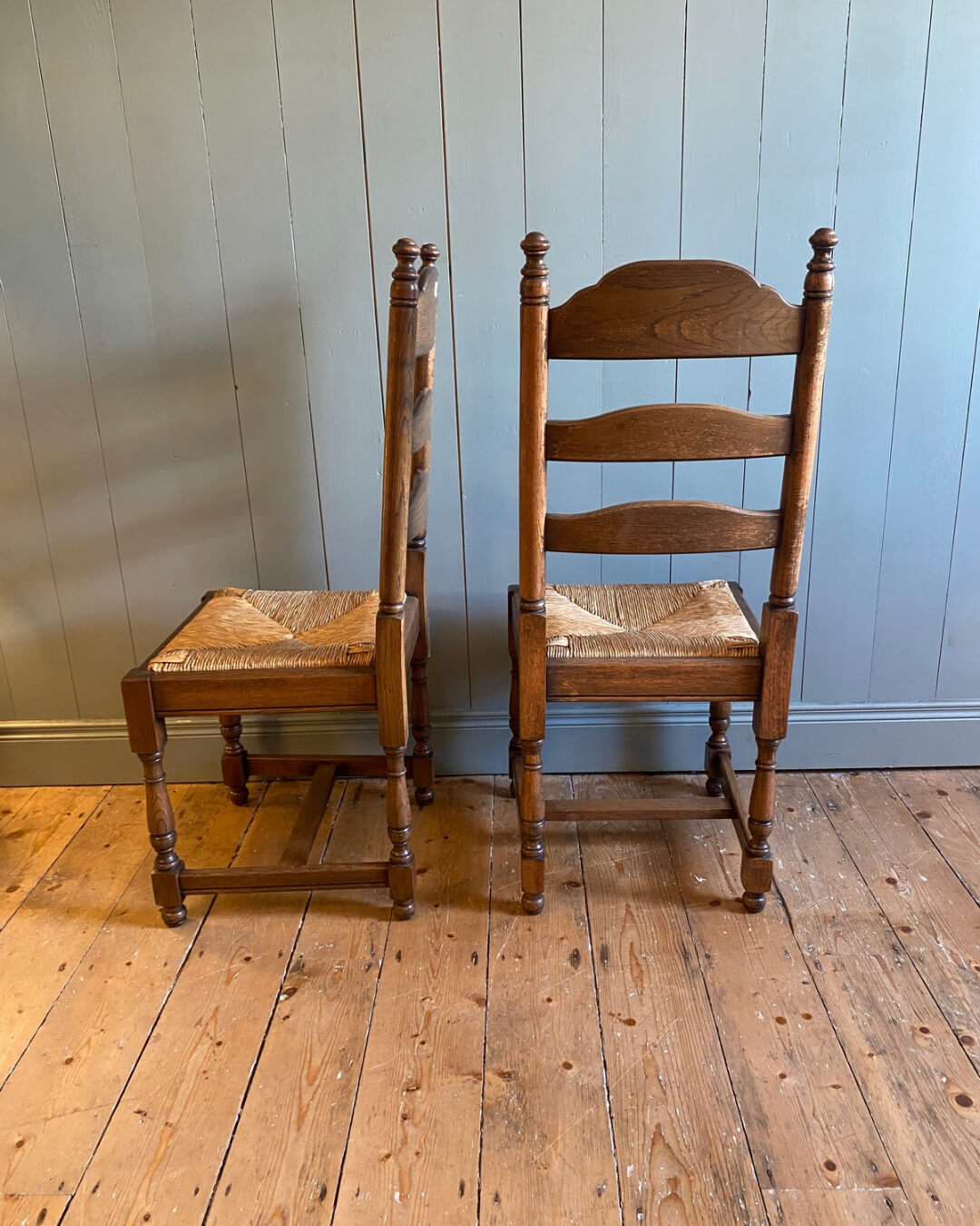 Set Of 6 Oak Ladder Back Dining Chairs