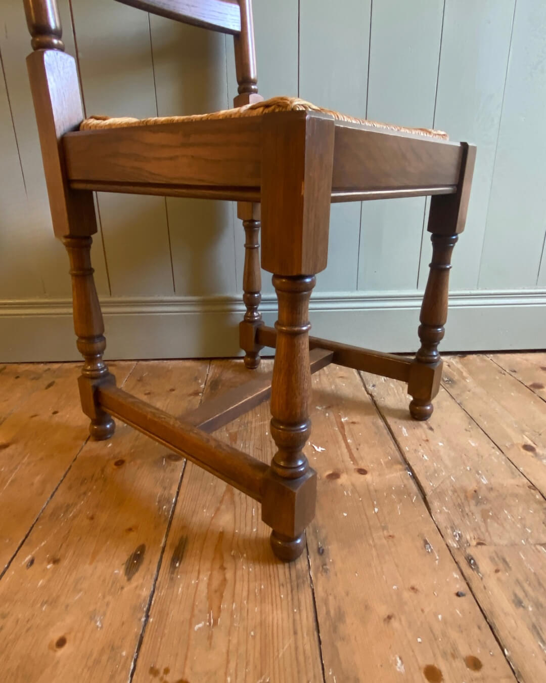Set Of 6 Oak Ladder Back Dining Chairs