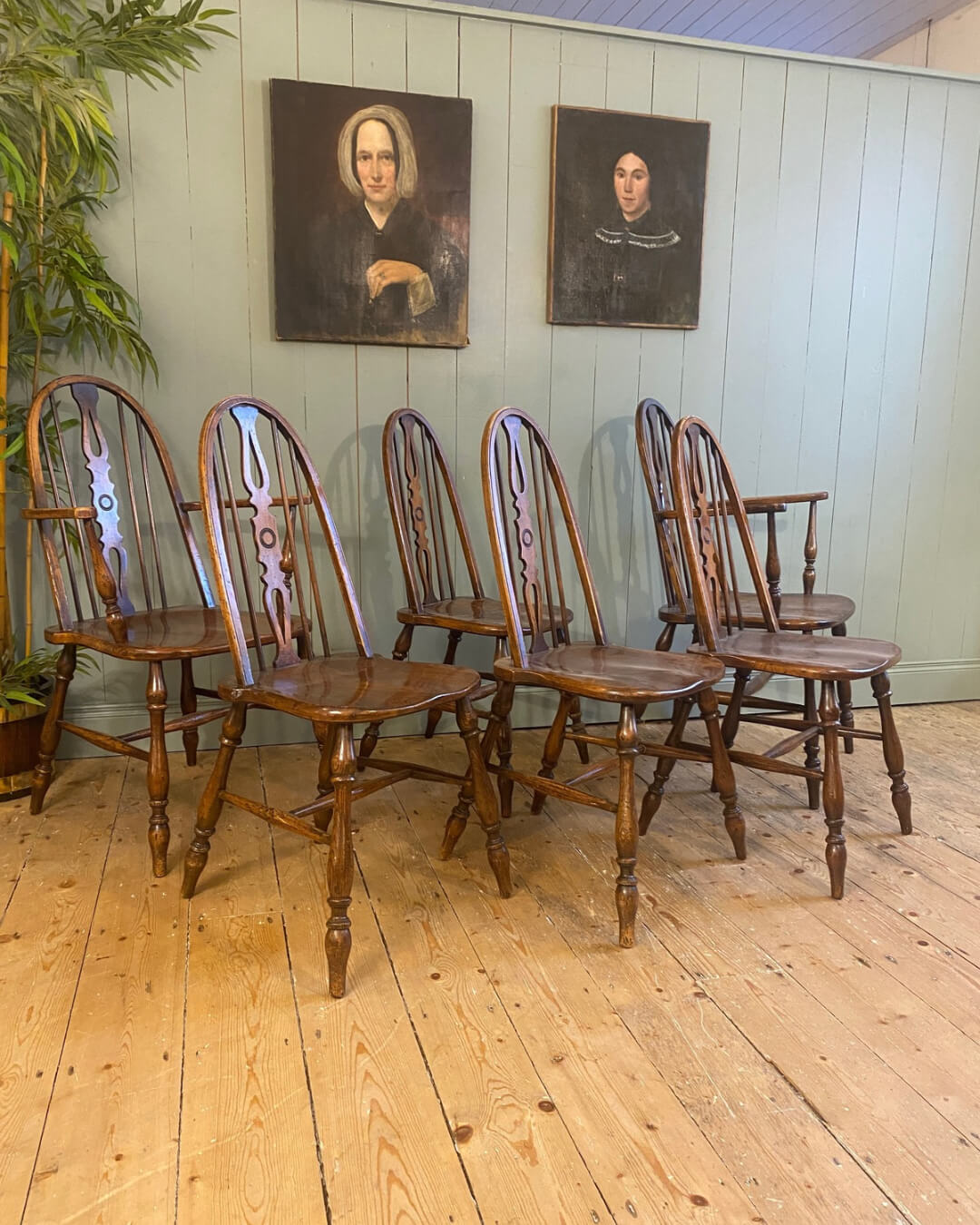 Set Of 6 Windsor Wheel Back Chairs