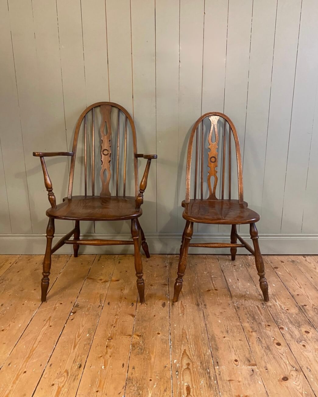 Set Of 6 Windsor Wheel Back Chairs