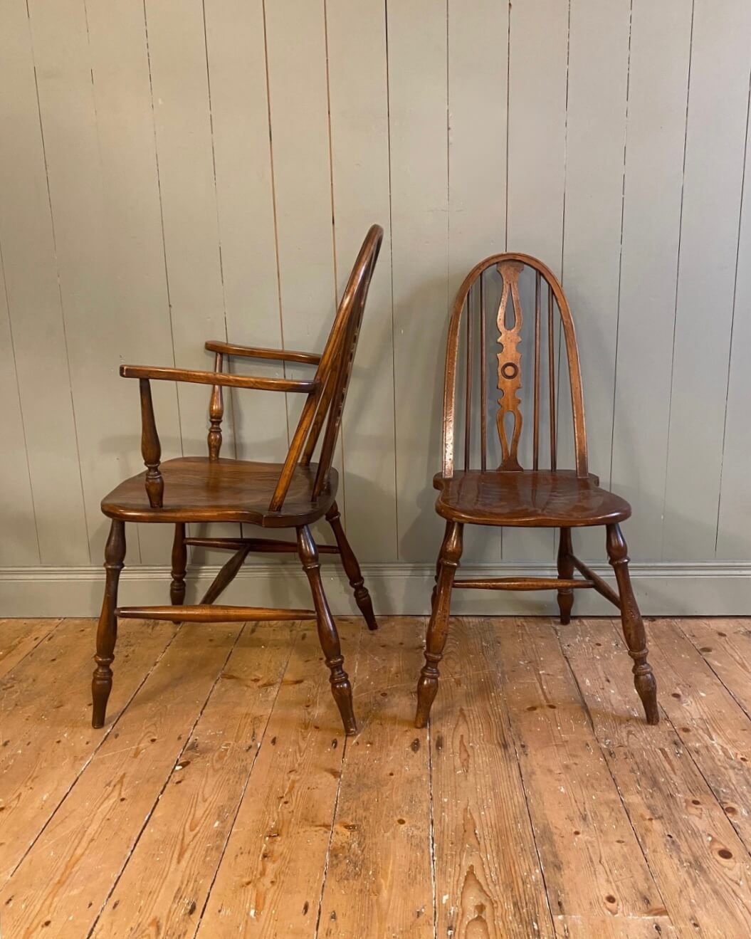 Set Of 6 Windsor Wheel Back Chairs