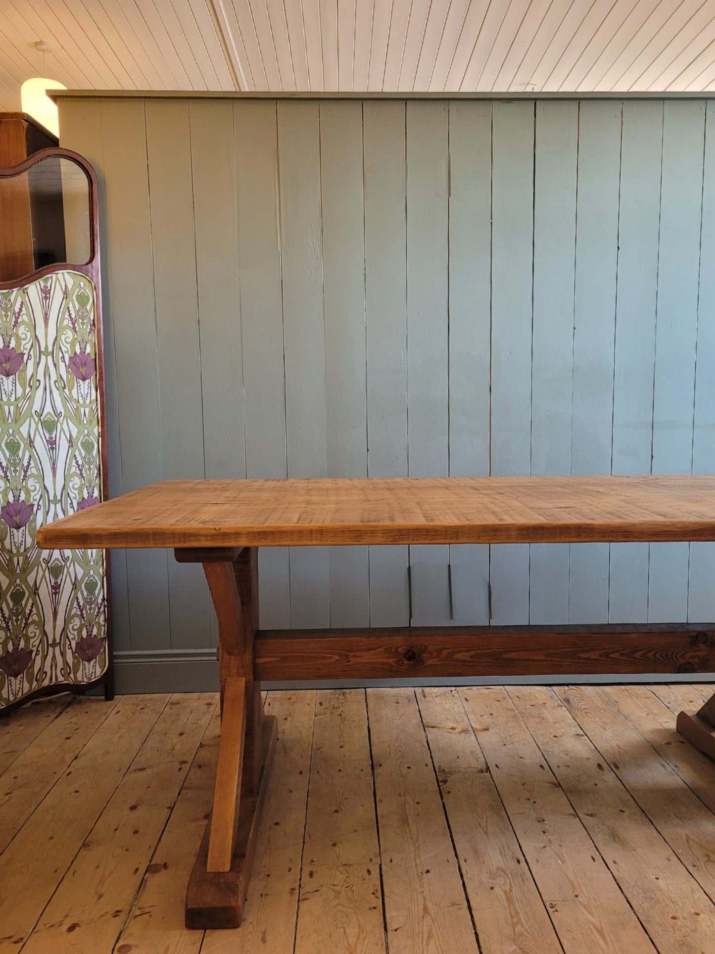 Union Leg Dining Table