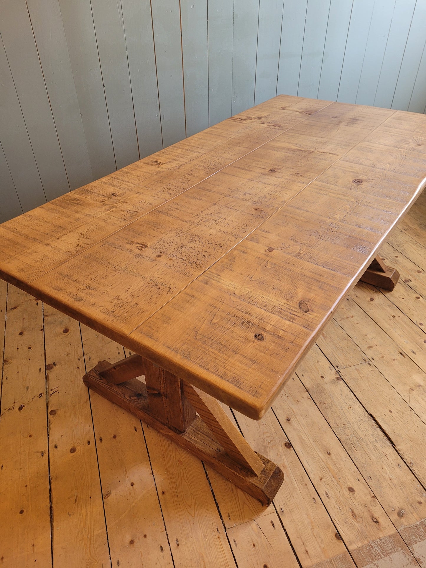 Union Leg Dining Table