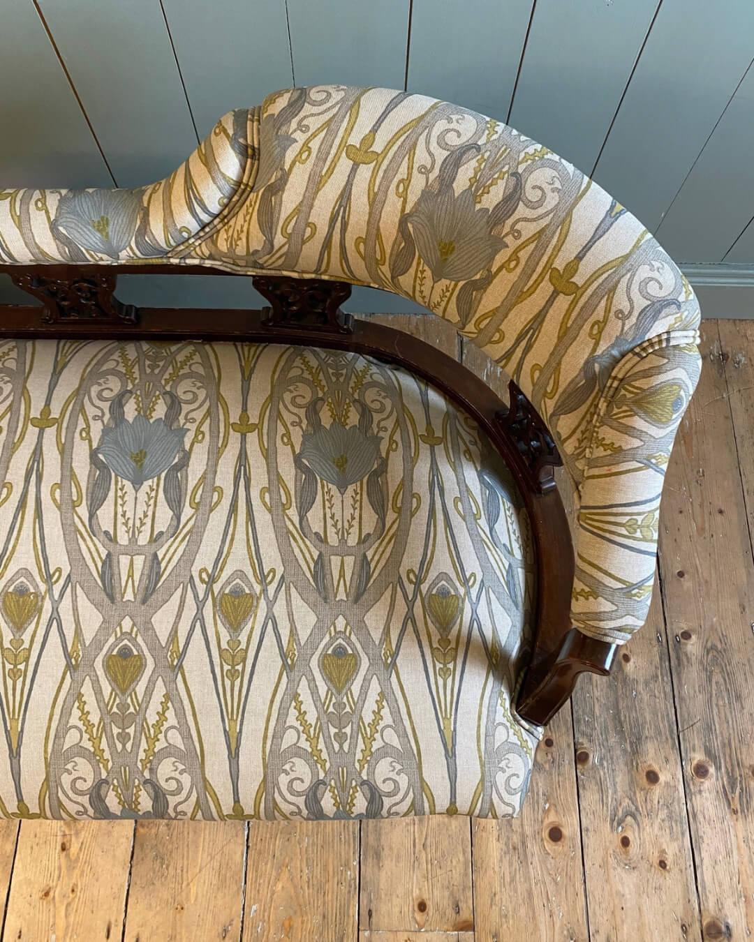 Edwardian Upholstered Mahogany Chaise Longue