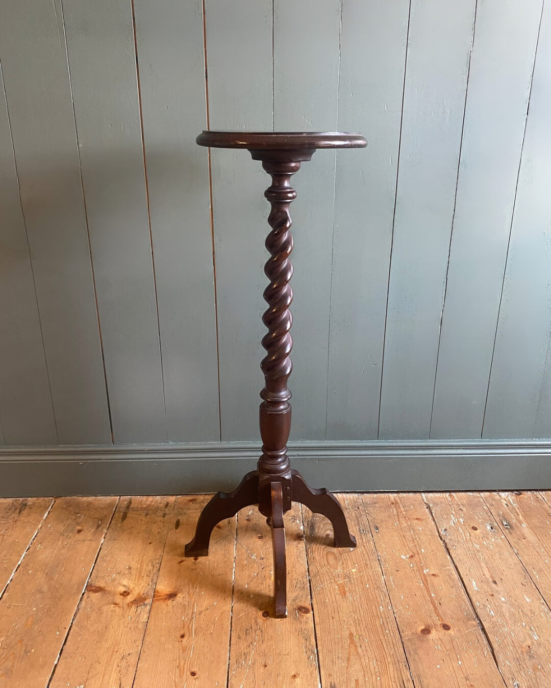 Victorian Barley Twist Plant Stand