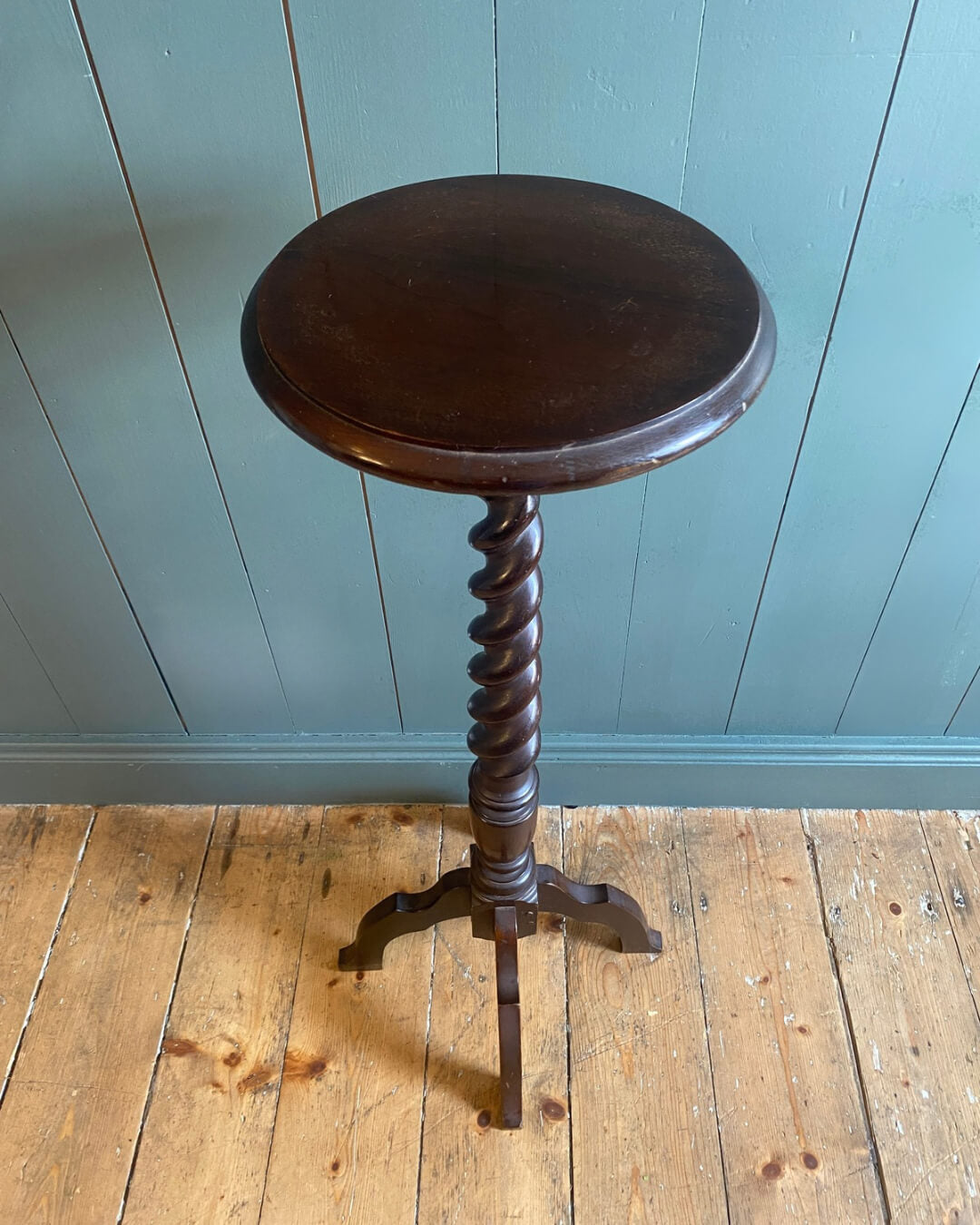 Victorian Barley Twist Plant Stand