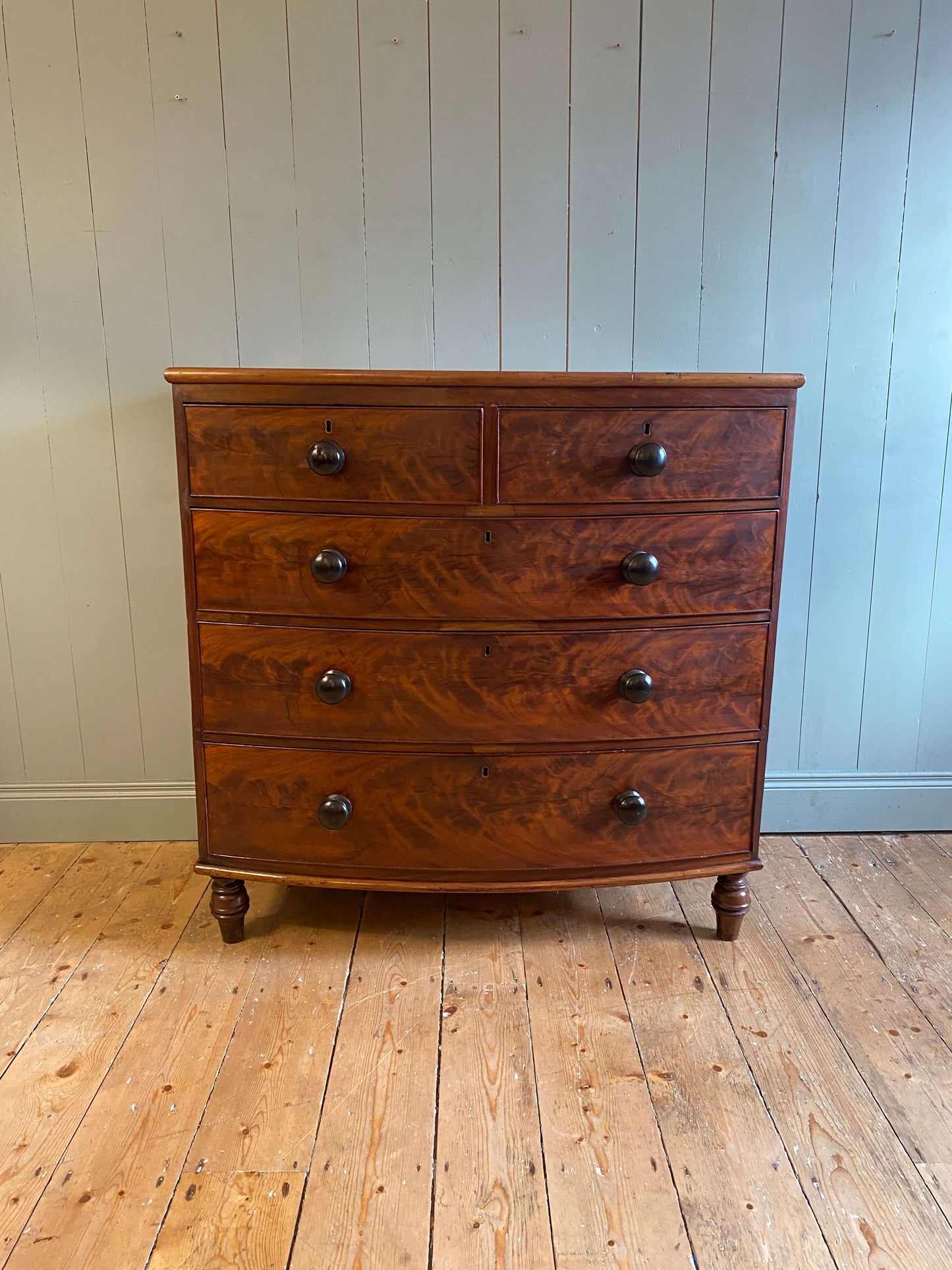 Victorian Bow Front Chest Of Drawers