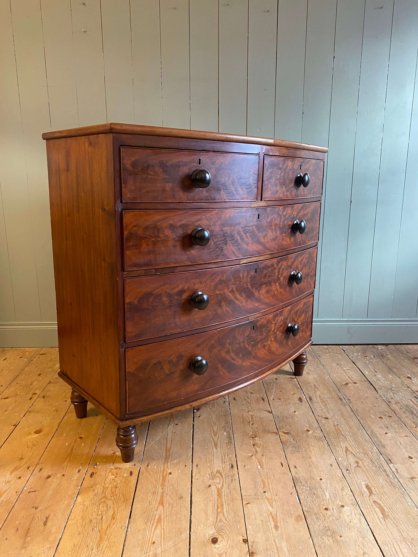 Victorian Bow Front Chest Of Drawers