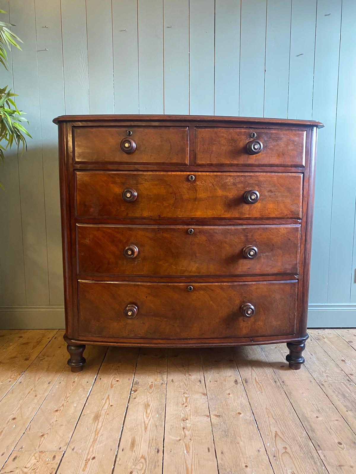 Victorian Flamed Mahogany Chest of Drawers