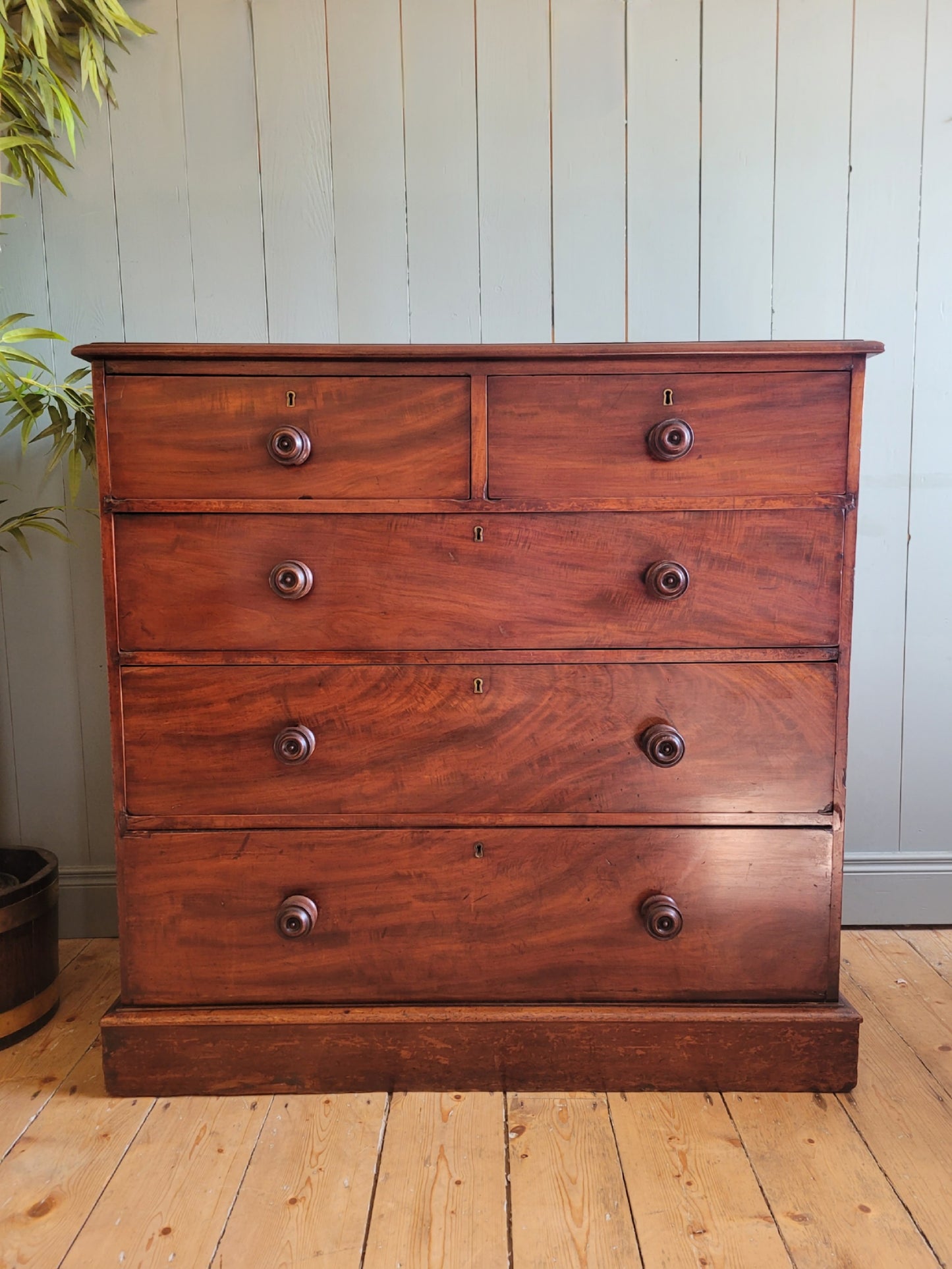 Victorian Mahogany Chest of Drawers