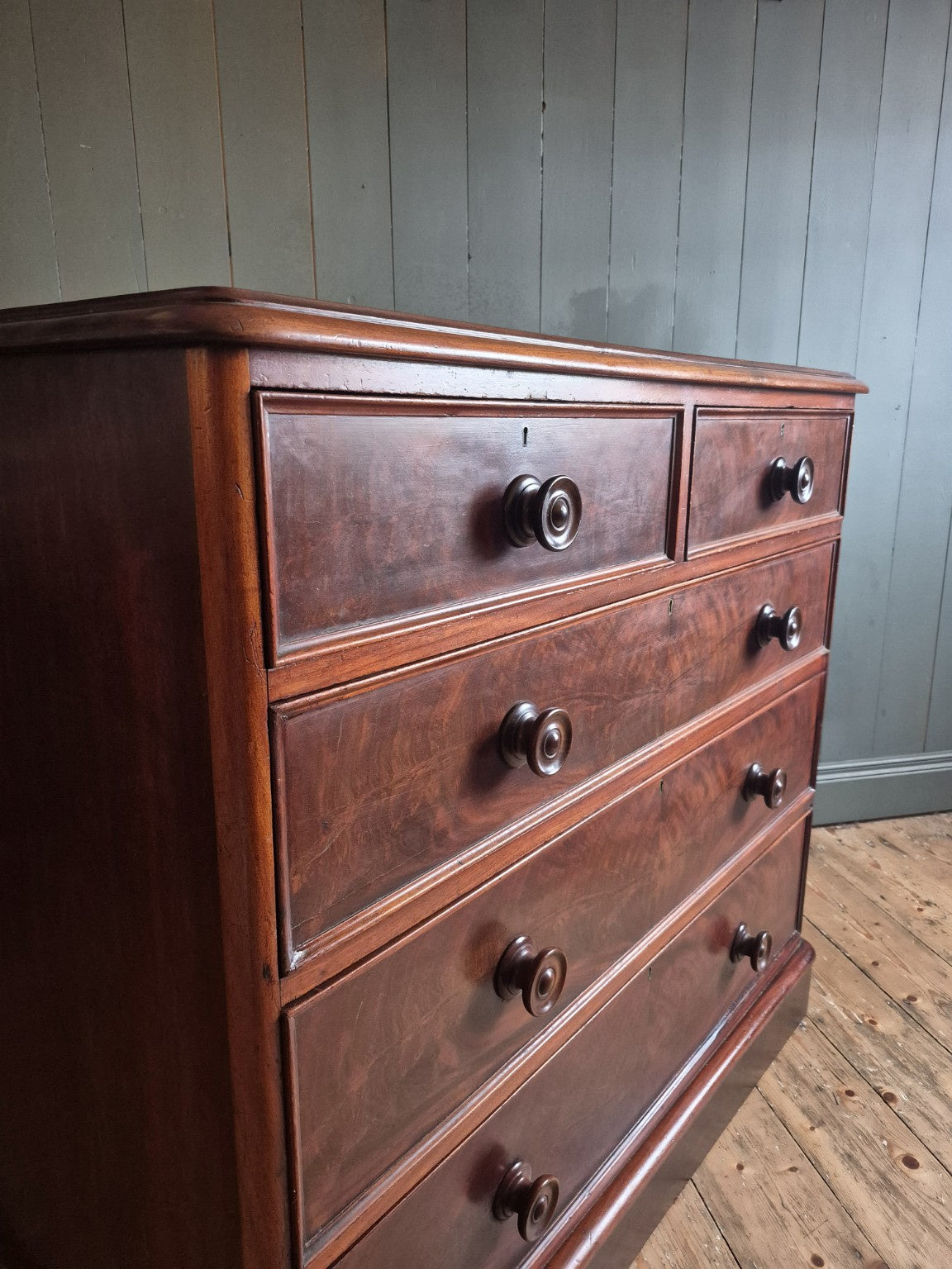 Victorian Mahogany Chest of Drawers