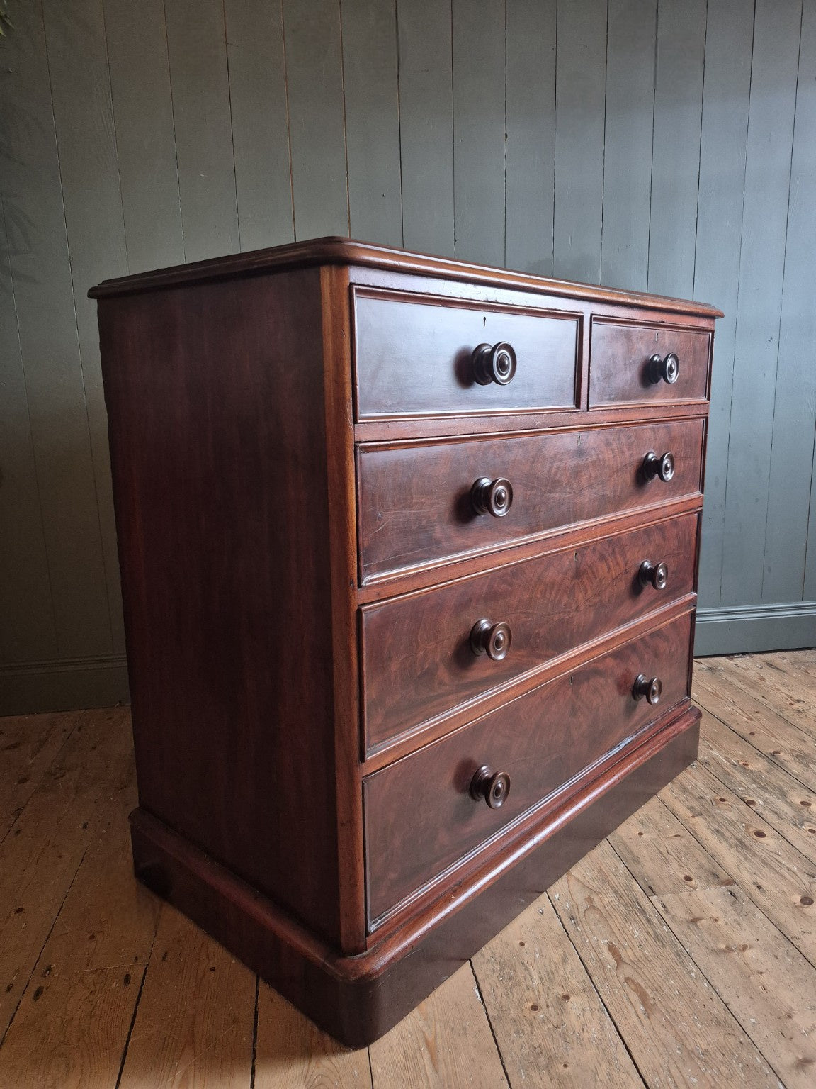 Victorian Mahogany Chest of Drawers